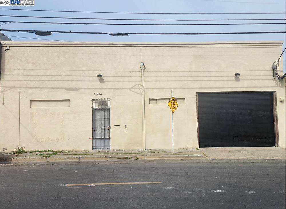 Oakland, CA 94601,5214 E 12Th St