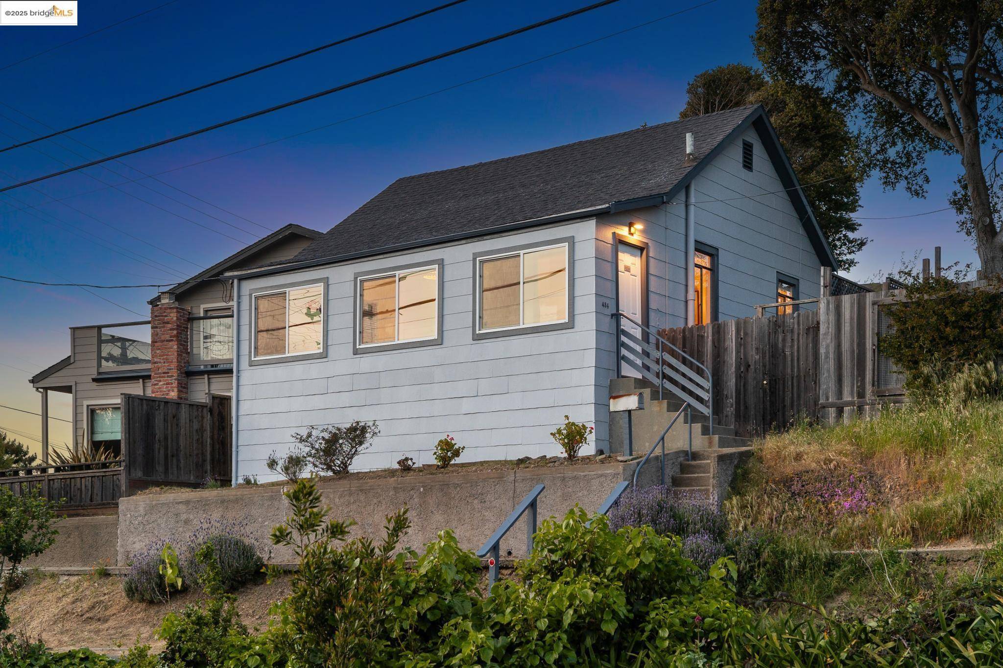 Richmond, CA 94801,454 Golden Gate Ave