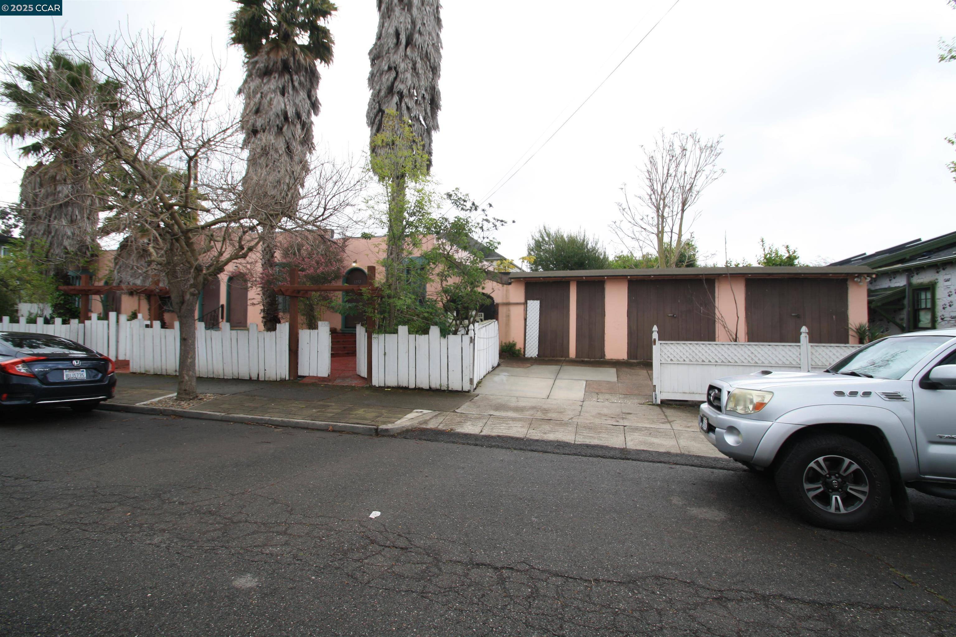 Berkeley, CA 94702,1252 Haskell St