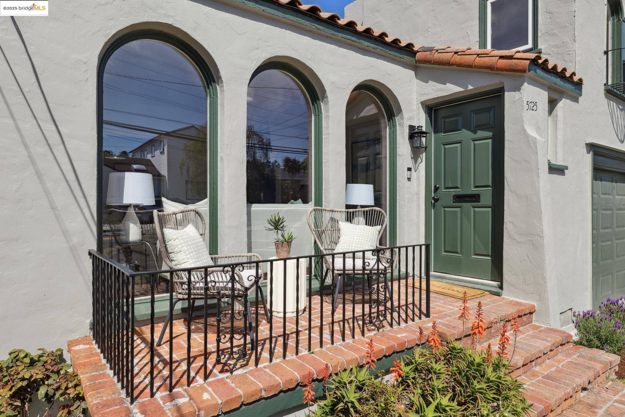 El Cerrito, CA 94530,5725 Alta Punta Ave