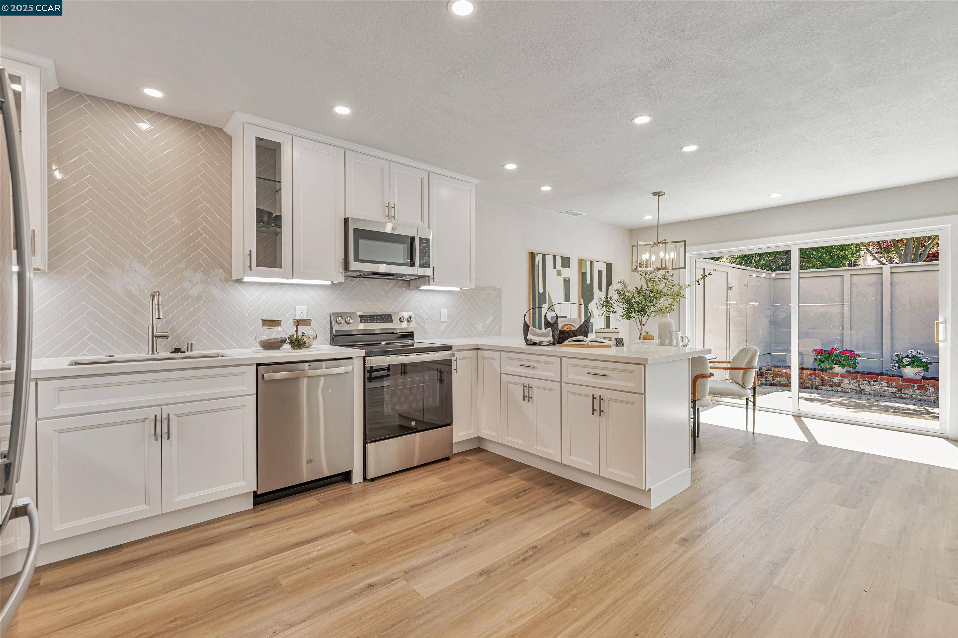 Walnut Creek, CA 94595,2340 Tice Creek Dr #2