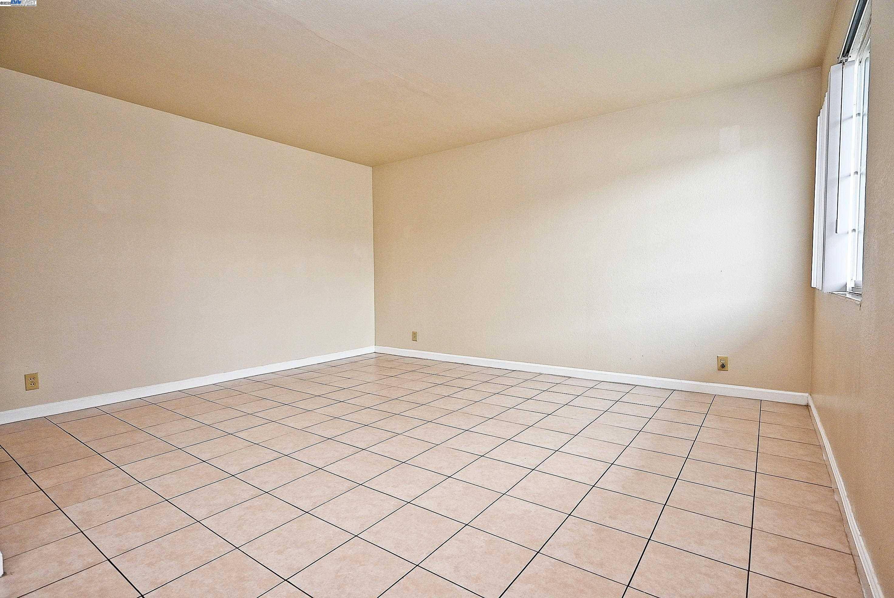 Hayward, CA 94544,27827 Leidig Ct