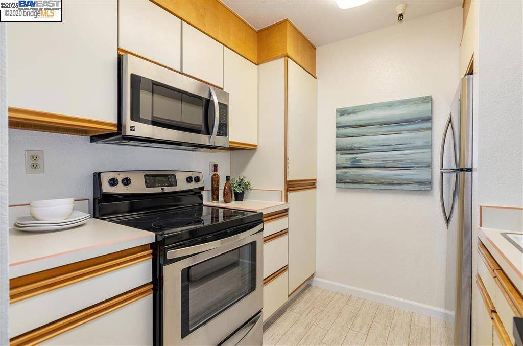Walnut Creek, CA 94597,1310 Walden Rd #11