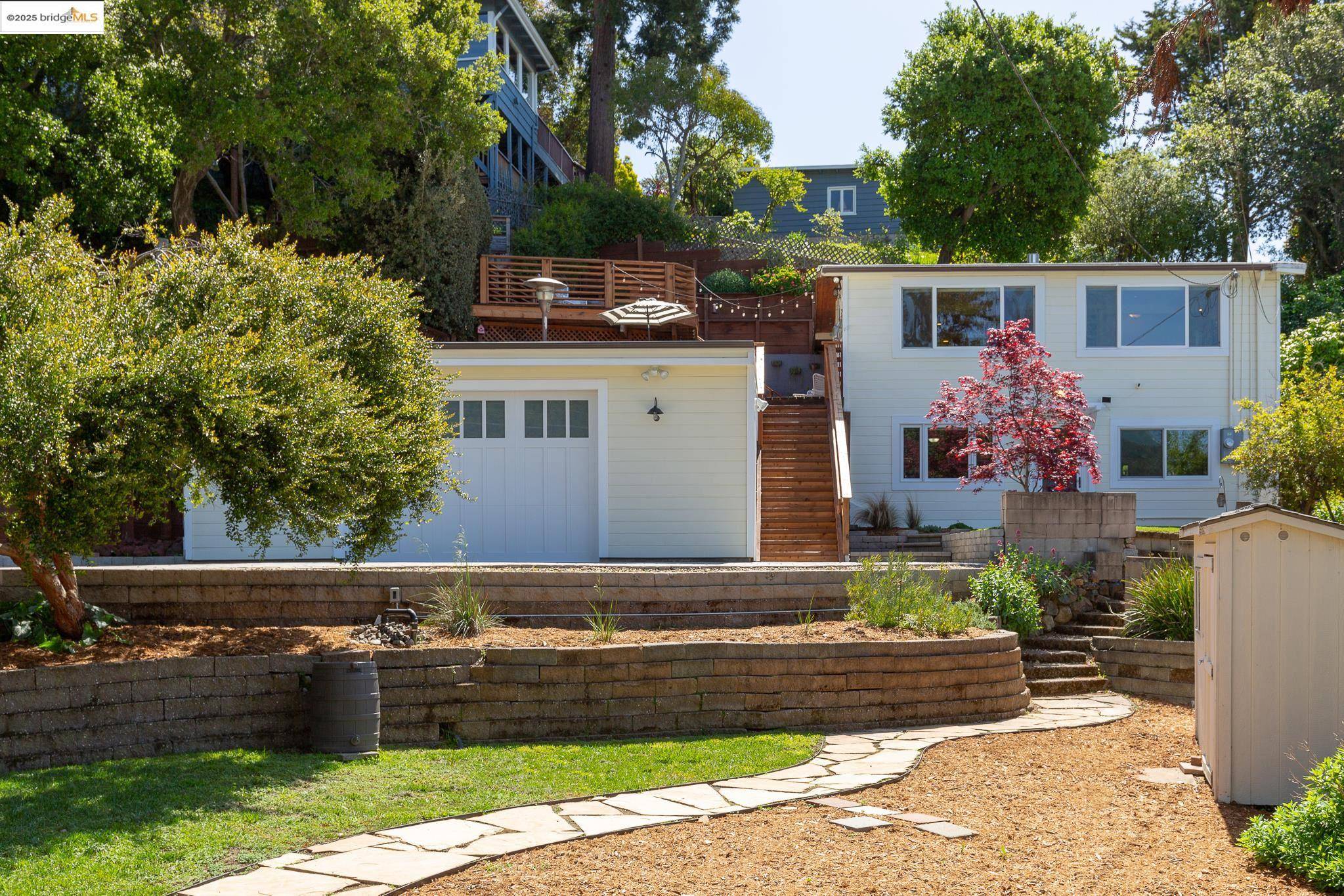 Oakland, CA 94602,4186 Maple Ave