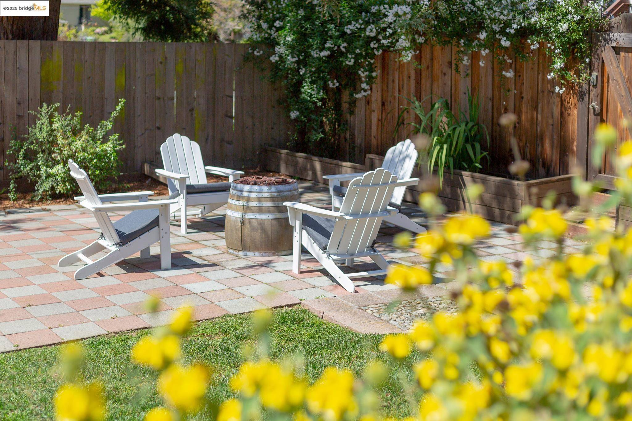 Oakland, CA 94602,4186 Maple Ave