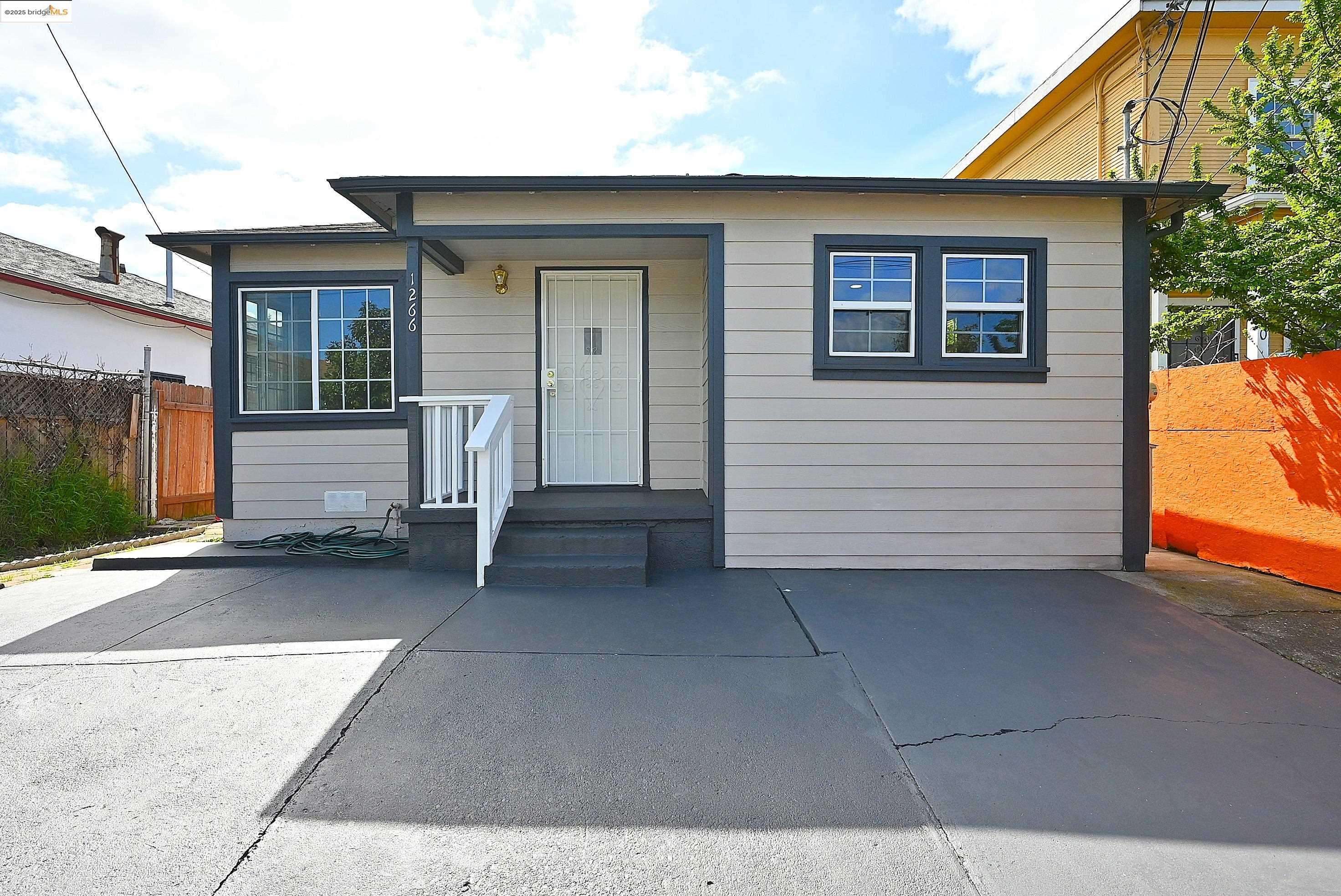 Oakland, CA 94621,1266 83Rd Ave