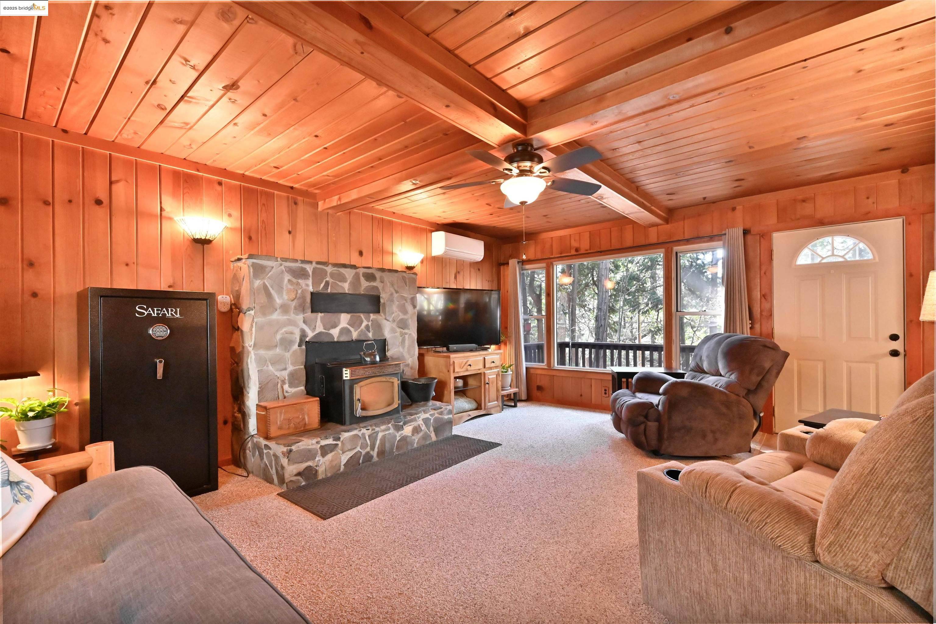 Sonora, CA 95370,24477 Lodge Way