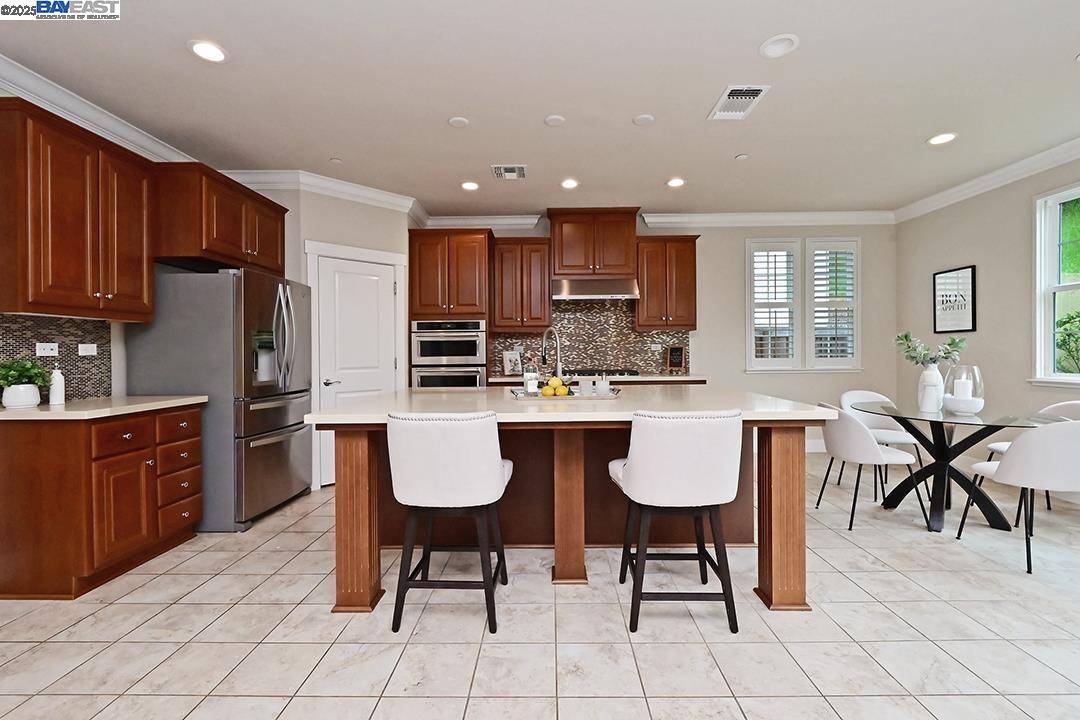 Moraga, CA 94556,13 Kendall Cir
