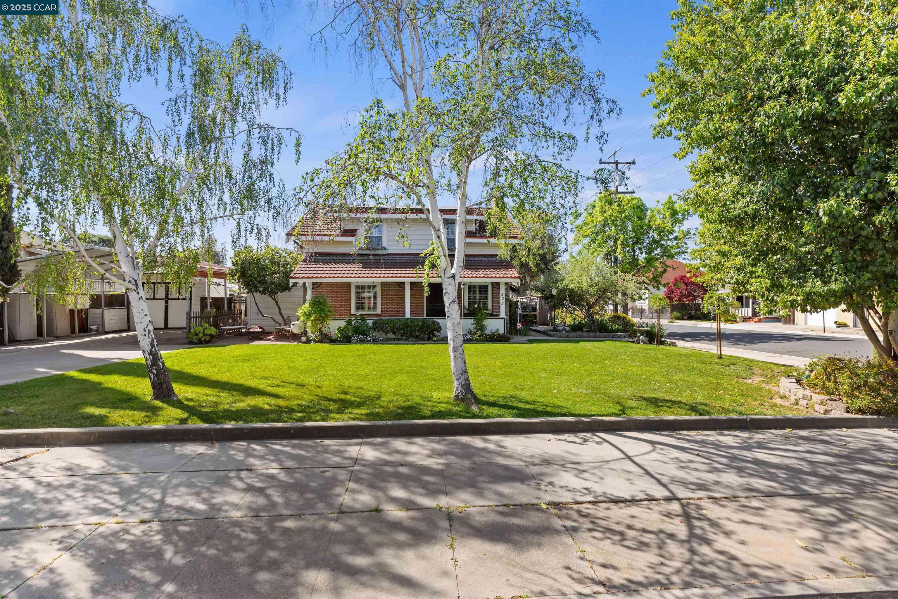 Antioch, CA 94509,323 W 8Th St