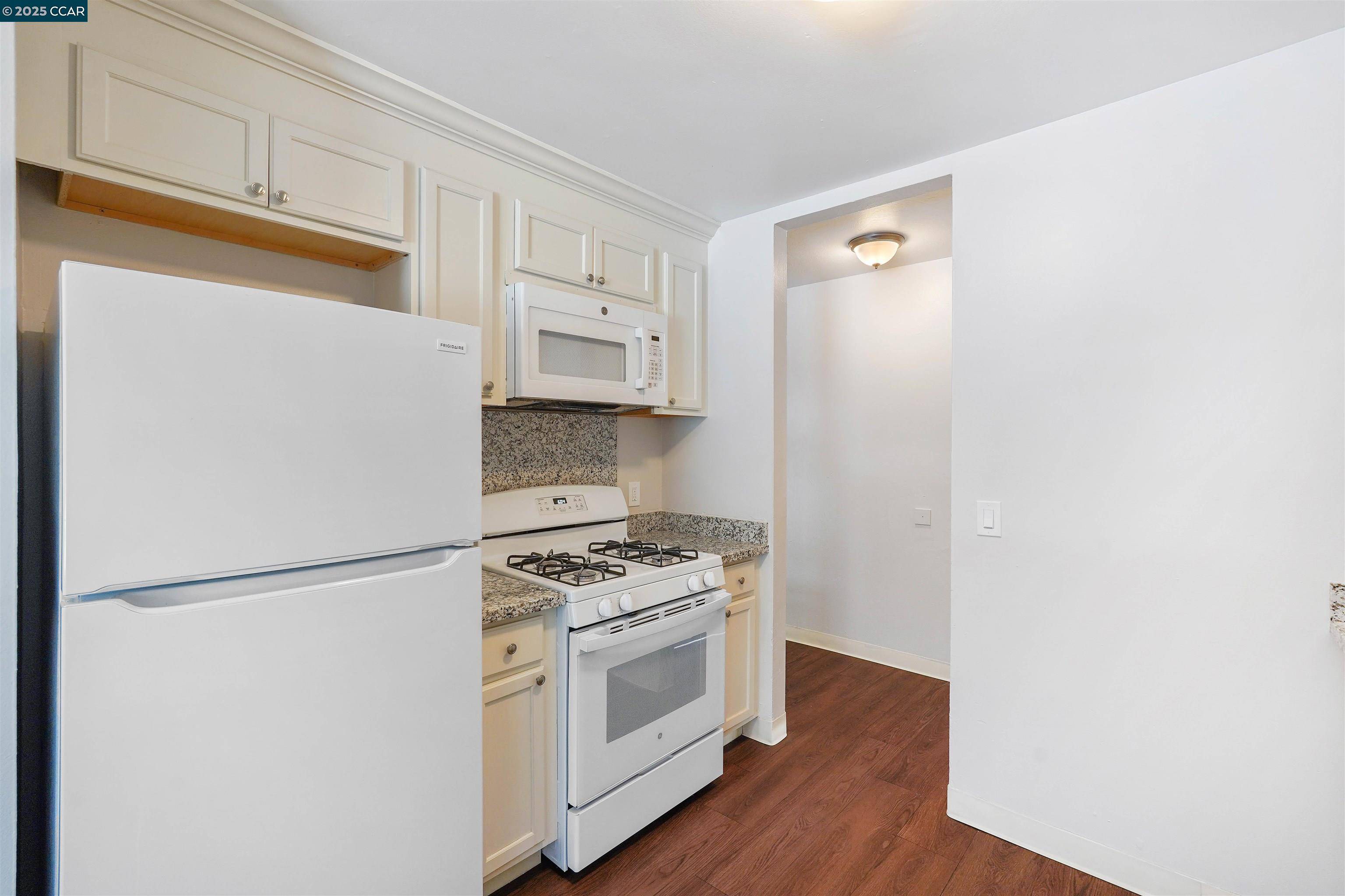 Livermore, CA 94550,975 Murrieta Blvd #46