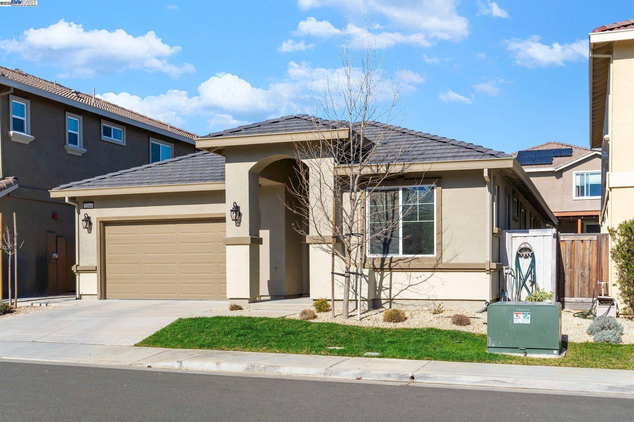 Fairfield, CA 94534,5244 Comfrey St