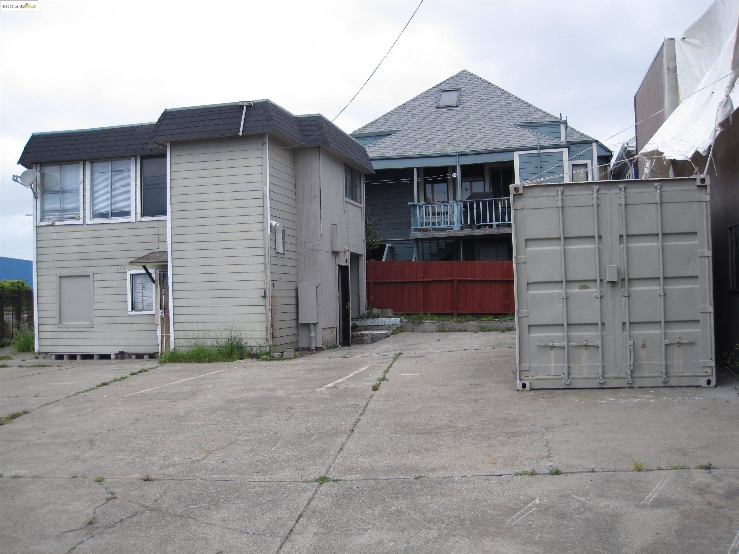 Oakland, CA 94606,819 8Th Ave