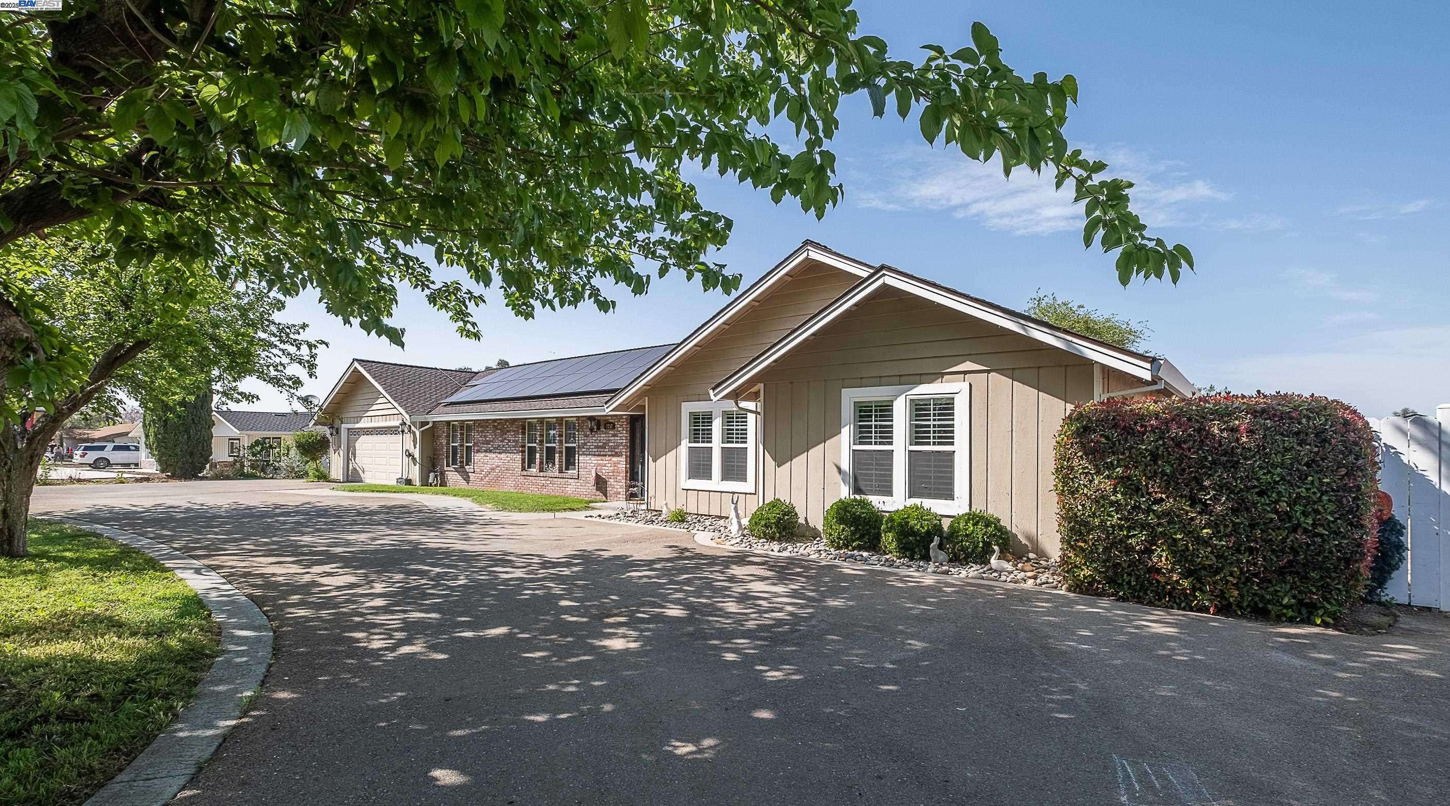 Tracy, CA 95377,7737 Stearman Rd