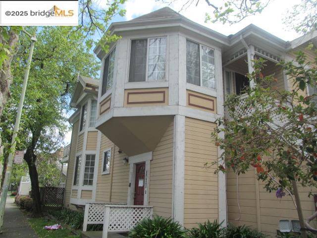 Oakland, CA 94607,1424 Market St