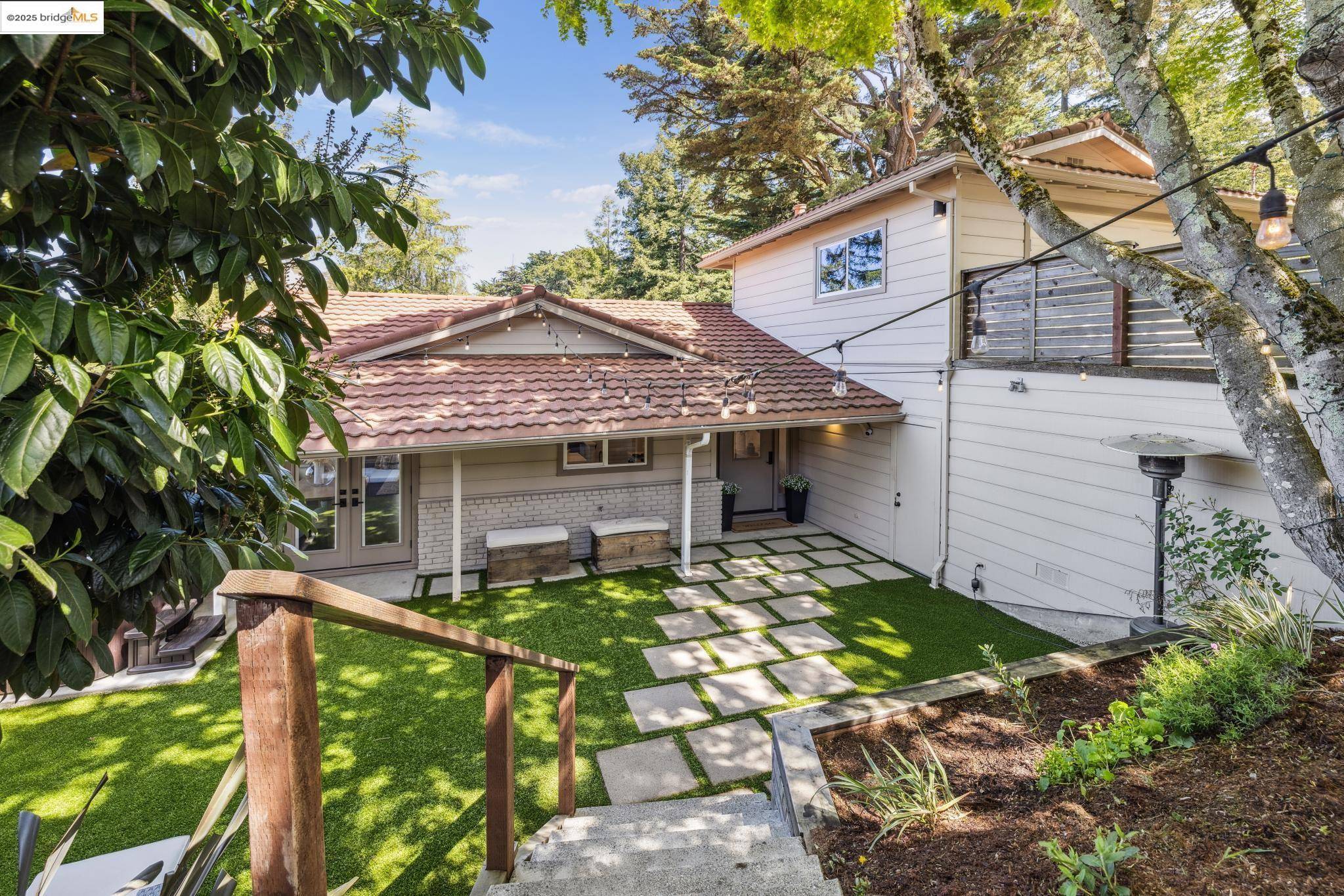 Oakland, CA 94611,6605 Ascot Dr.