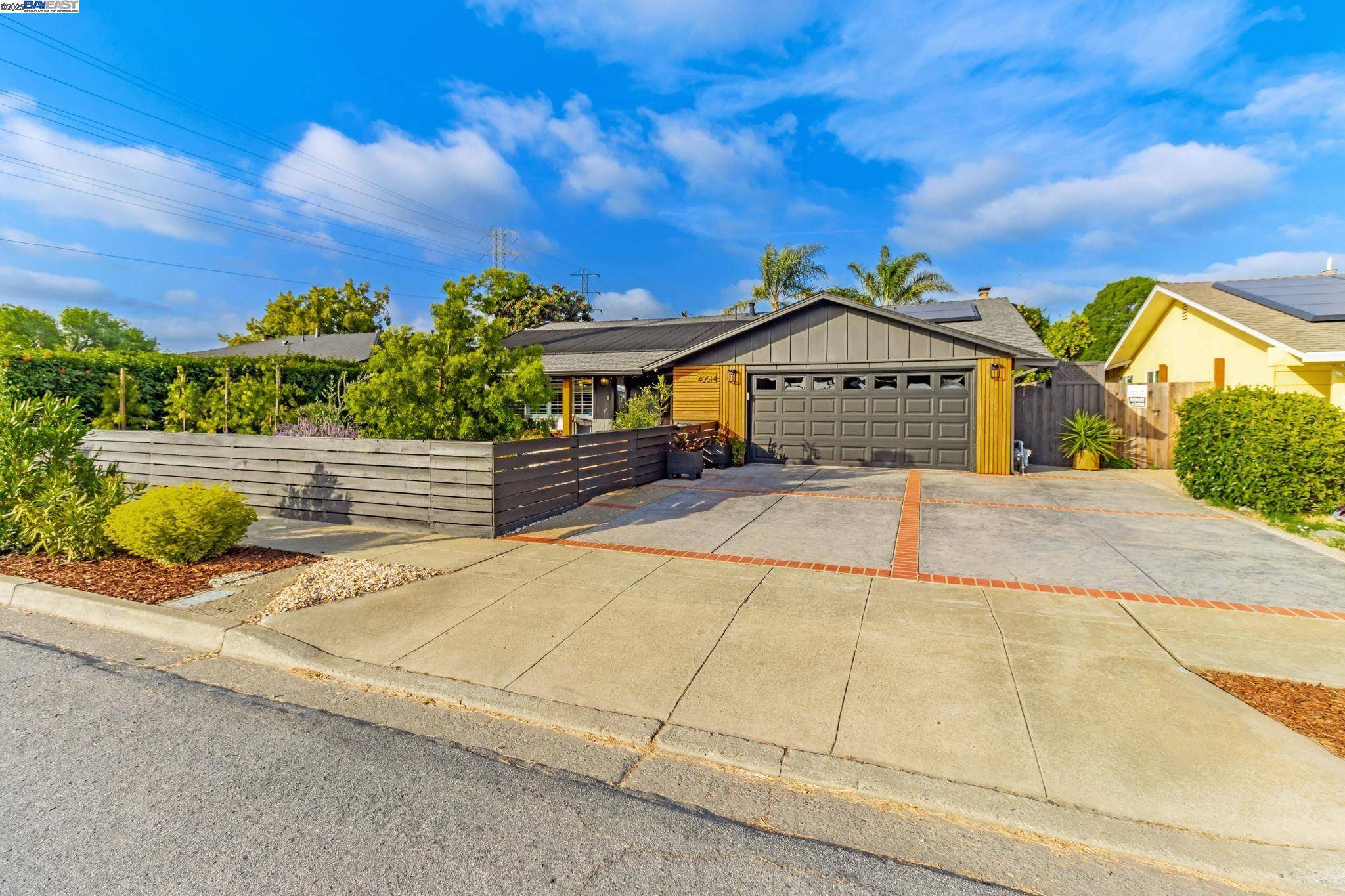 Fremont, CA 94538,40514 Robin St