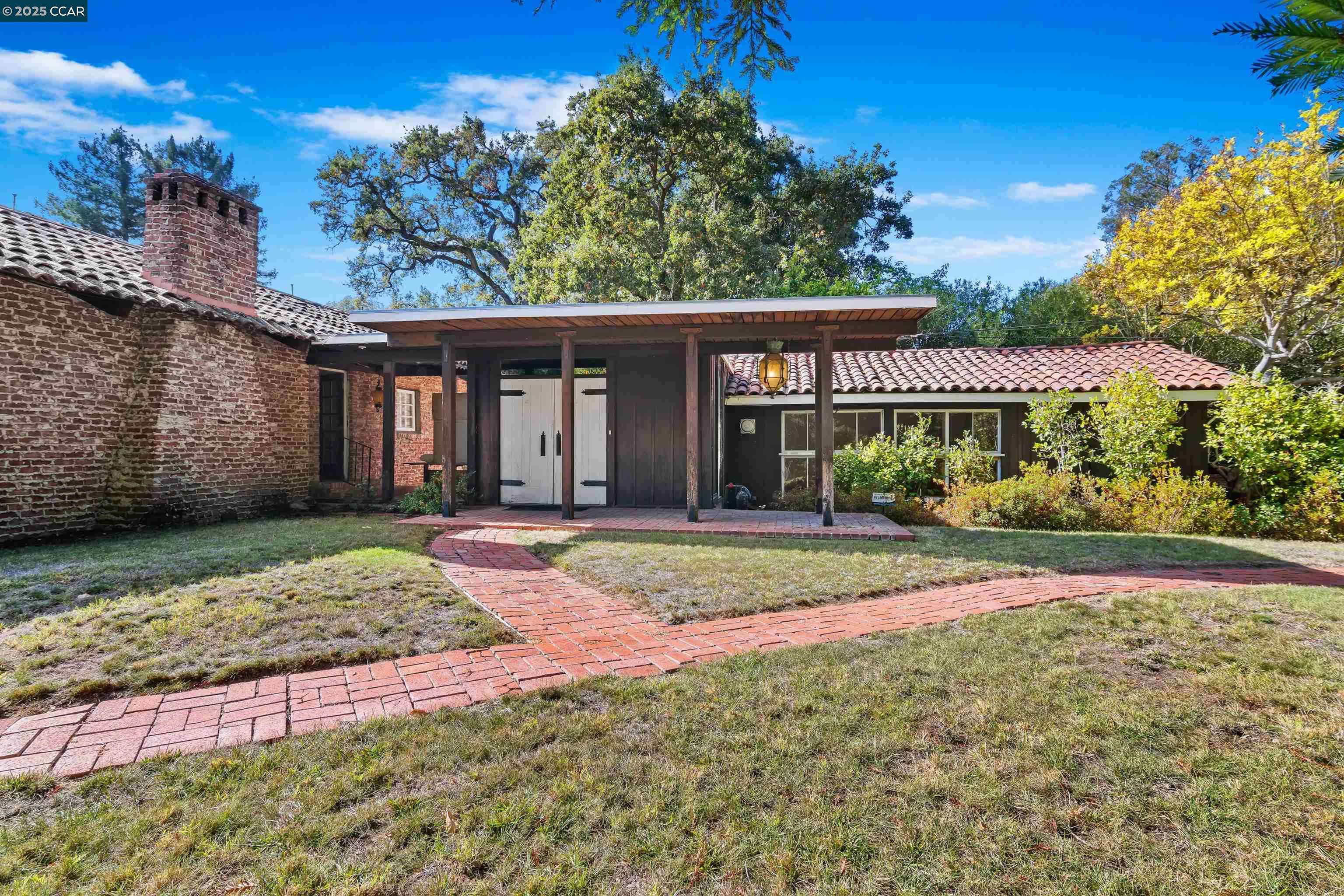 Walnut Creek, CA 94595,2339 Tice Valley Blvd