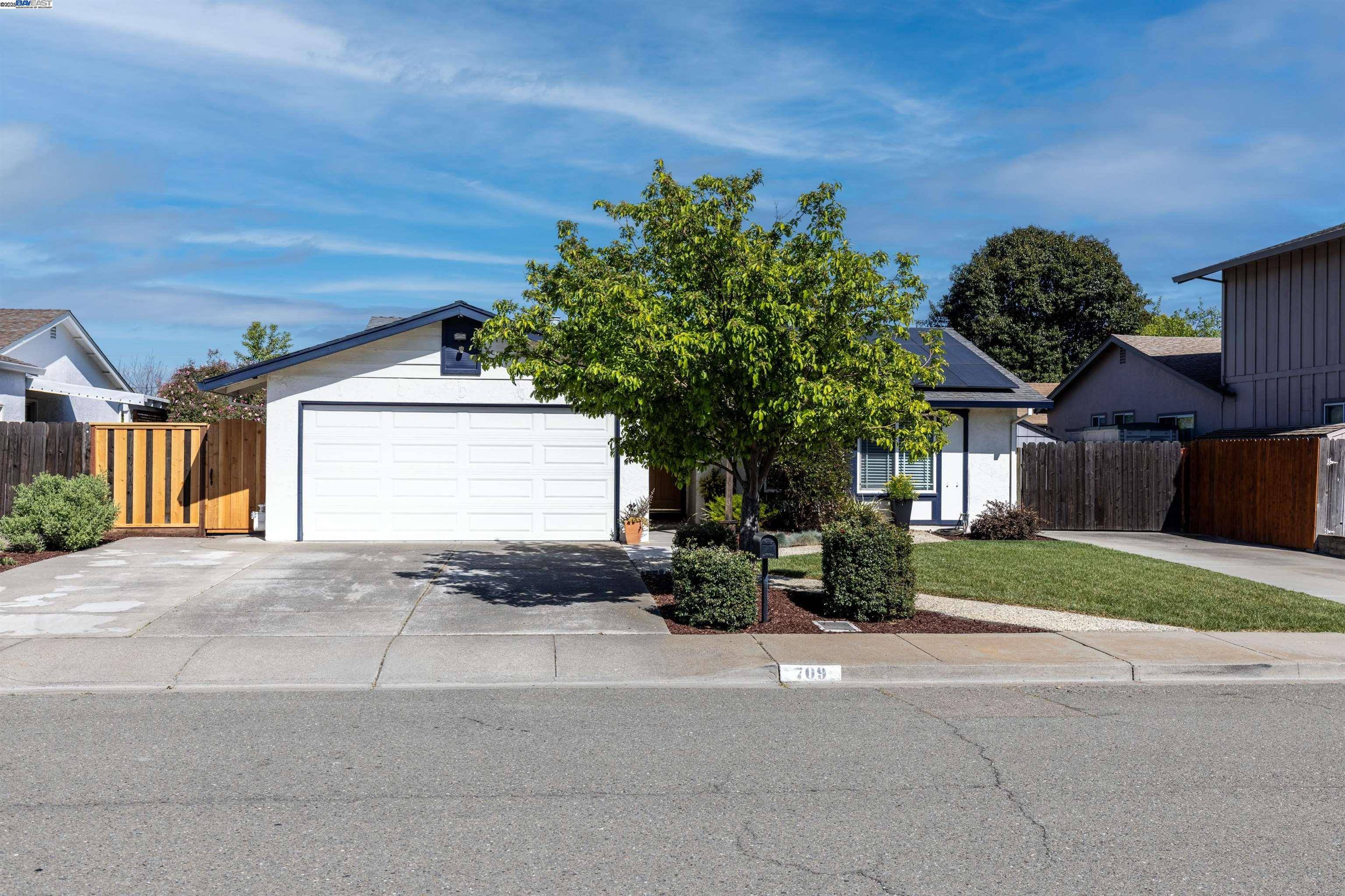 Livermore, CA 94551,709 Oriole Ave