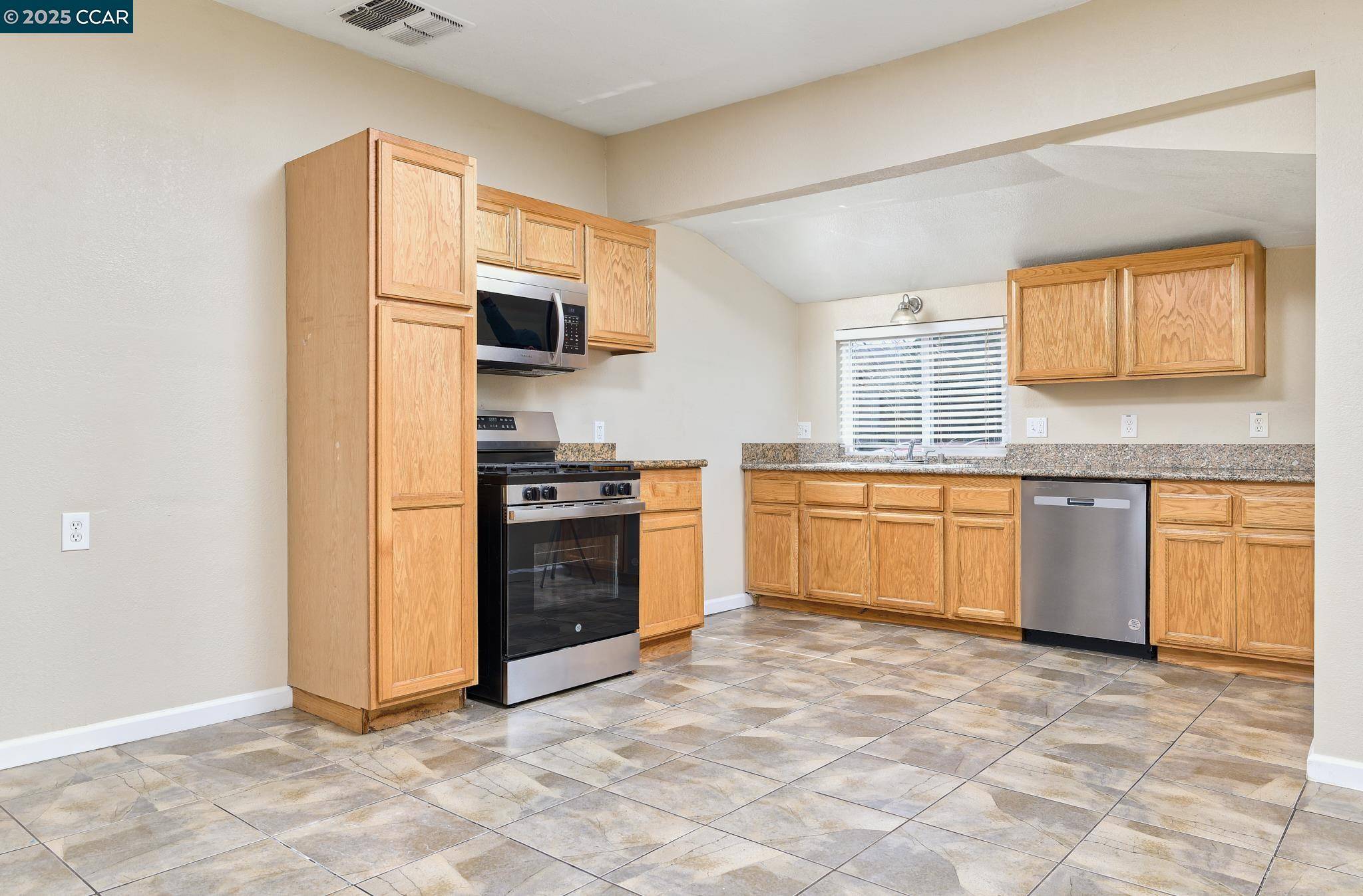 Roseville, CA 95678,105 C St