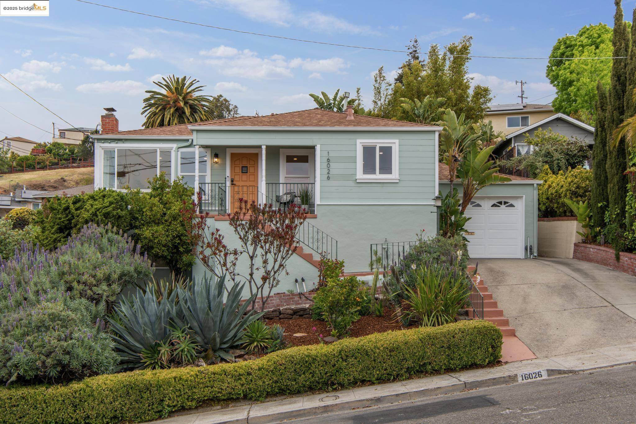 San Leandro, CA 94578,16026 Selborne Dr