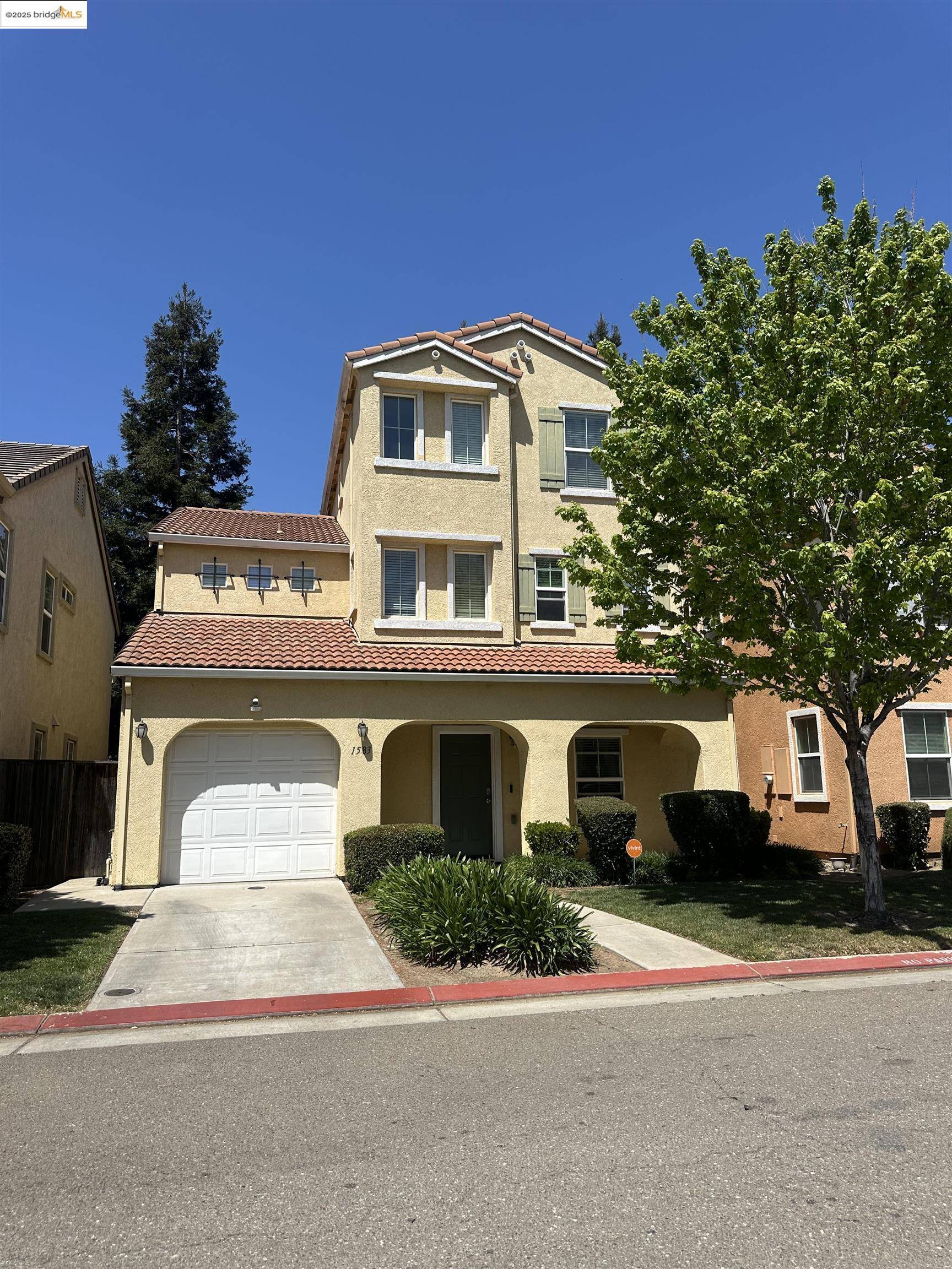 Stockton, CA 95204,1583 Fog Bank Dr