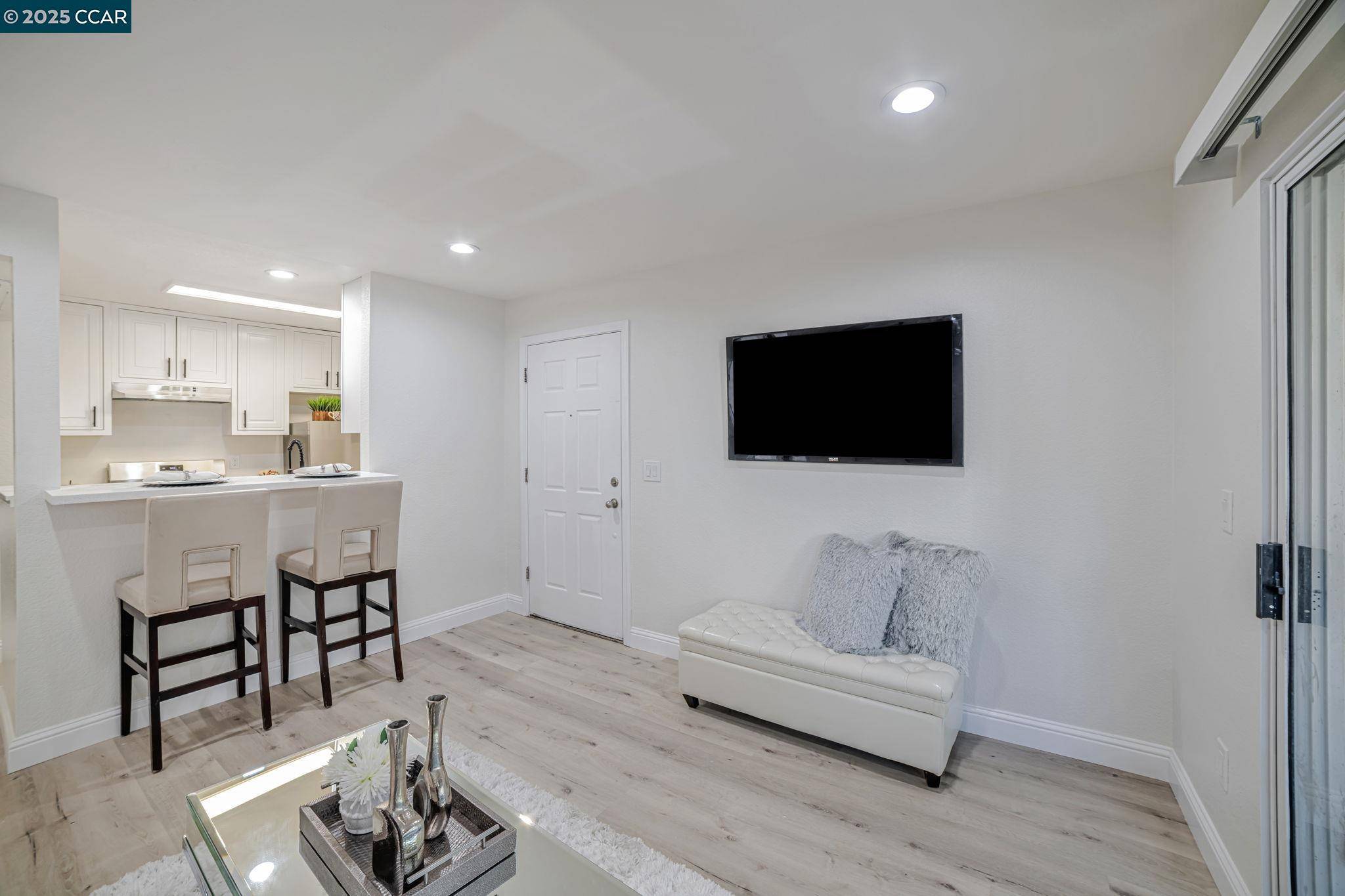 San Ramon, CA 94583,275 Reflections Dr #17