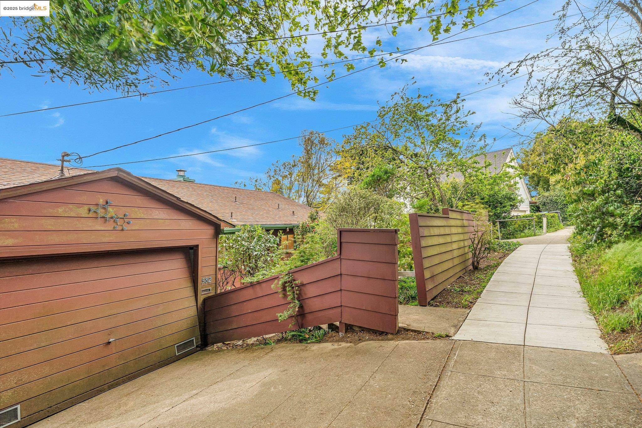 Berkeley, CA 94708,582 Euclid Ave