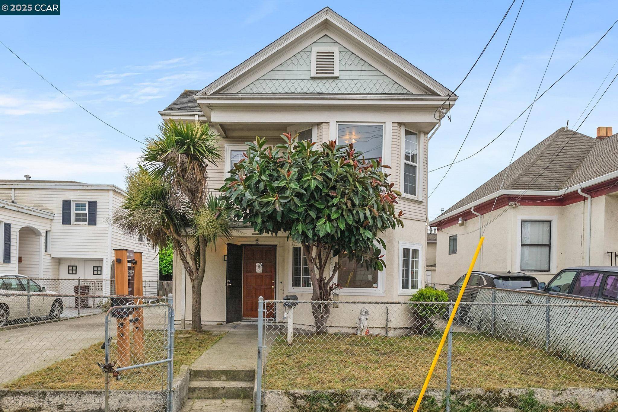 Oakland, CA 94608,945 Arlington Ave