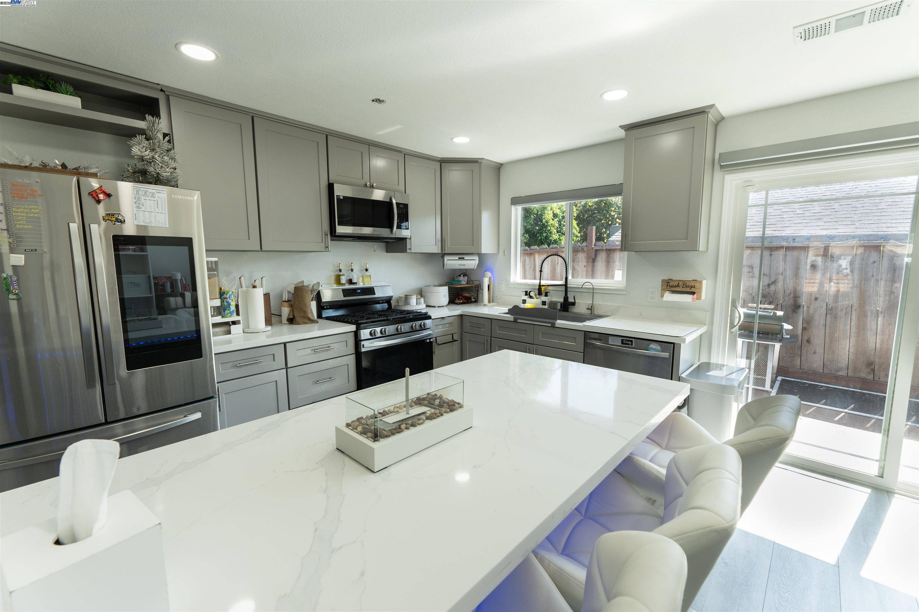 Hayward, CA 94541,22123 Peralta St