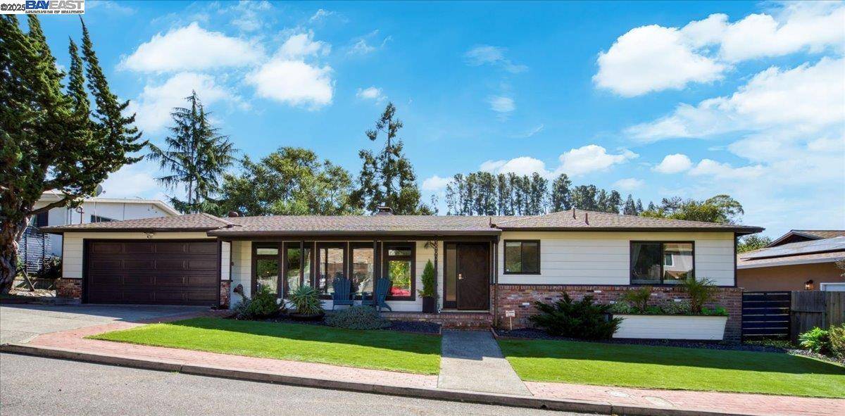 Oakland, CA 94605,3990 Fairway Ave