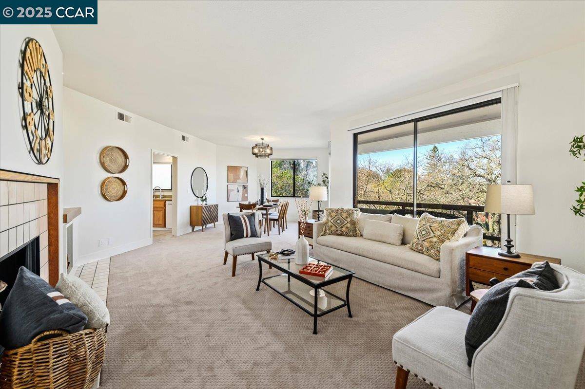 Walnut Creek, CA 94595,3711 Terra Granada #1B
