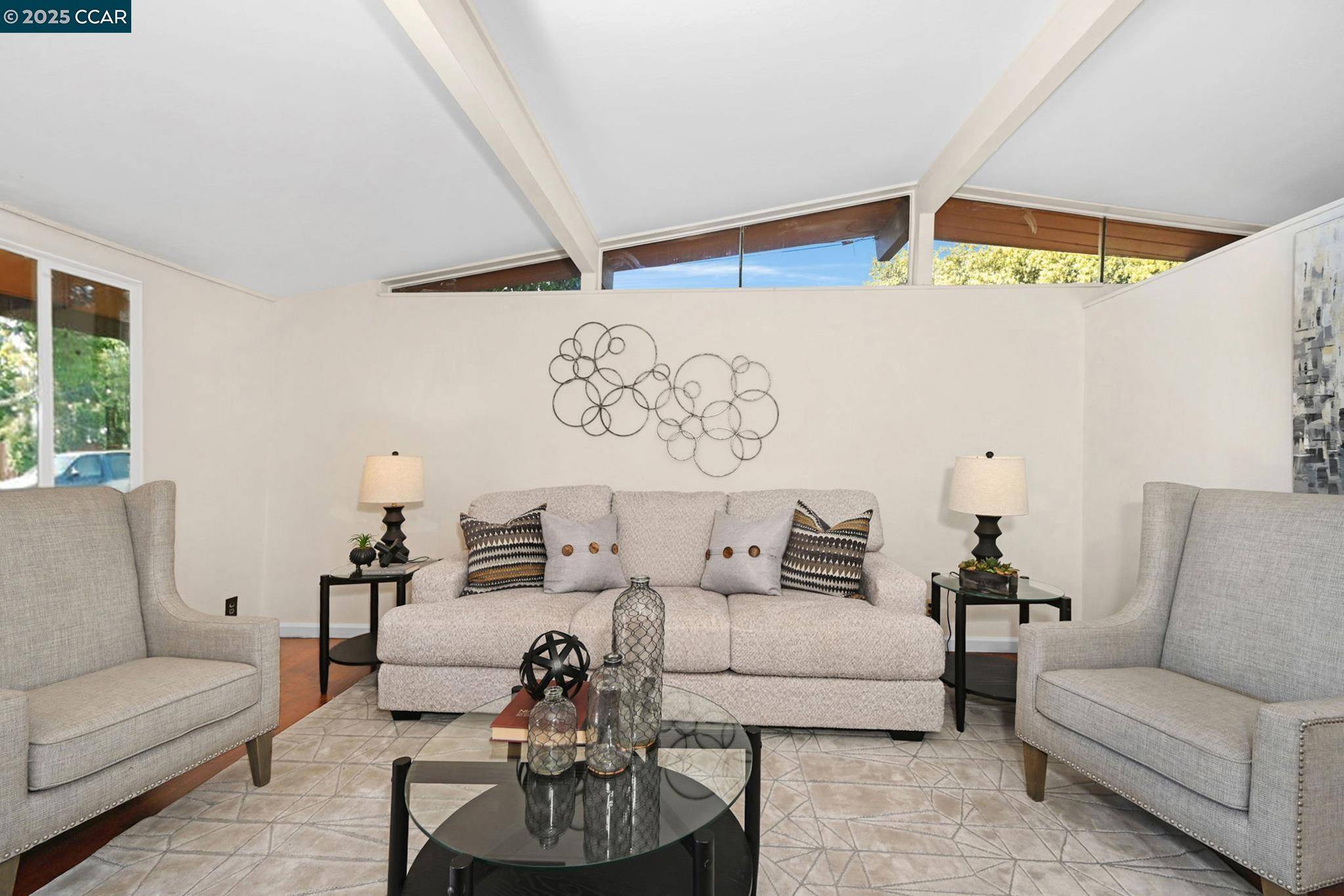 Pleasant Hill, CA 94523,980 Santa Lucia Dr