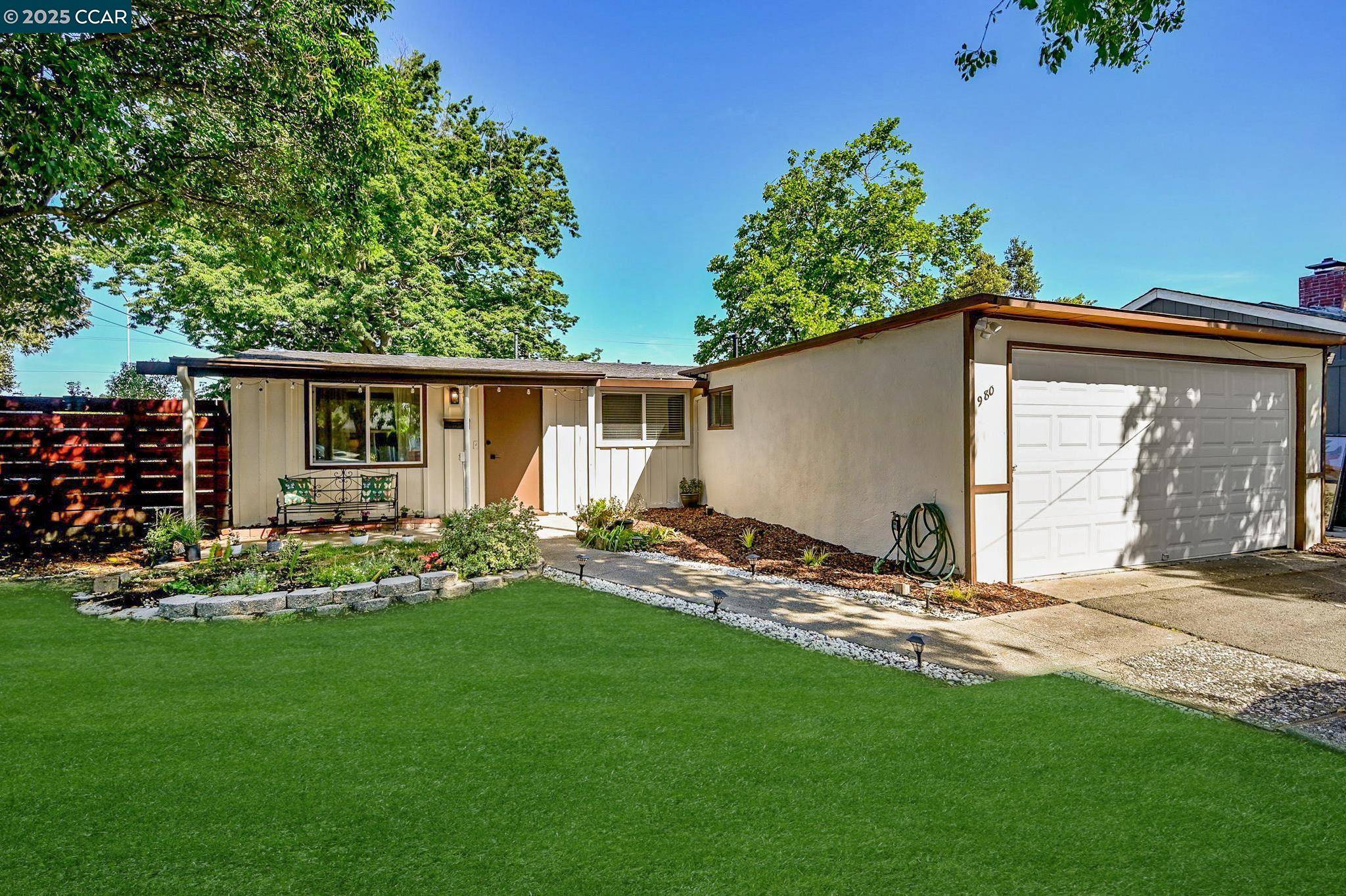 Pleasant Hill, CA 94523,980 Santa Lucia Dr
