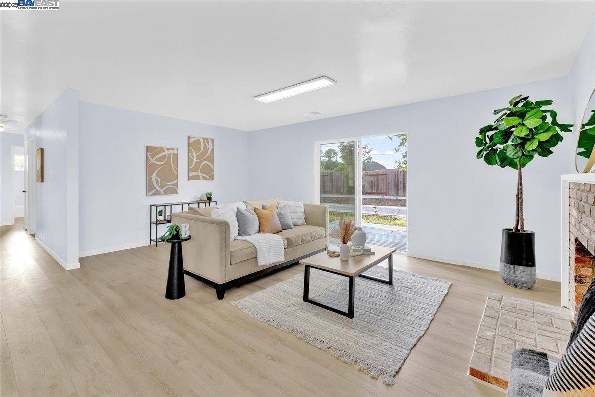 El Sobrante, CA 94803,3455 Fleetwood Dr