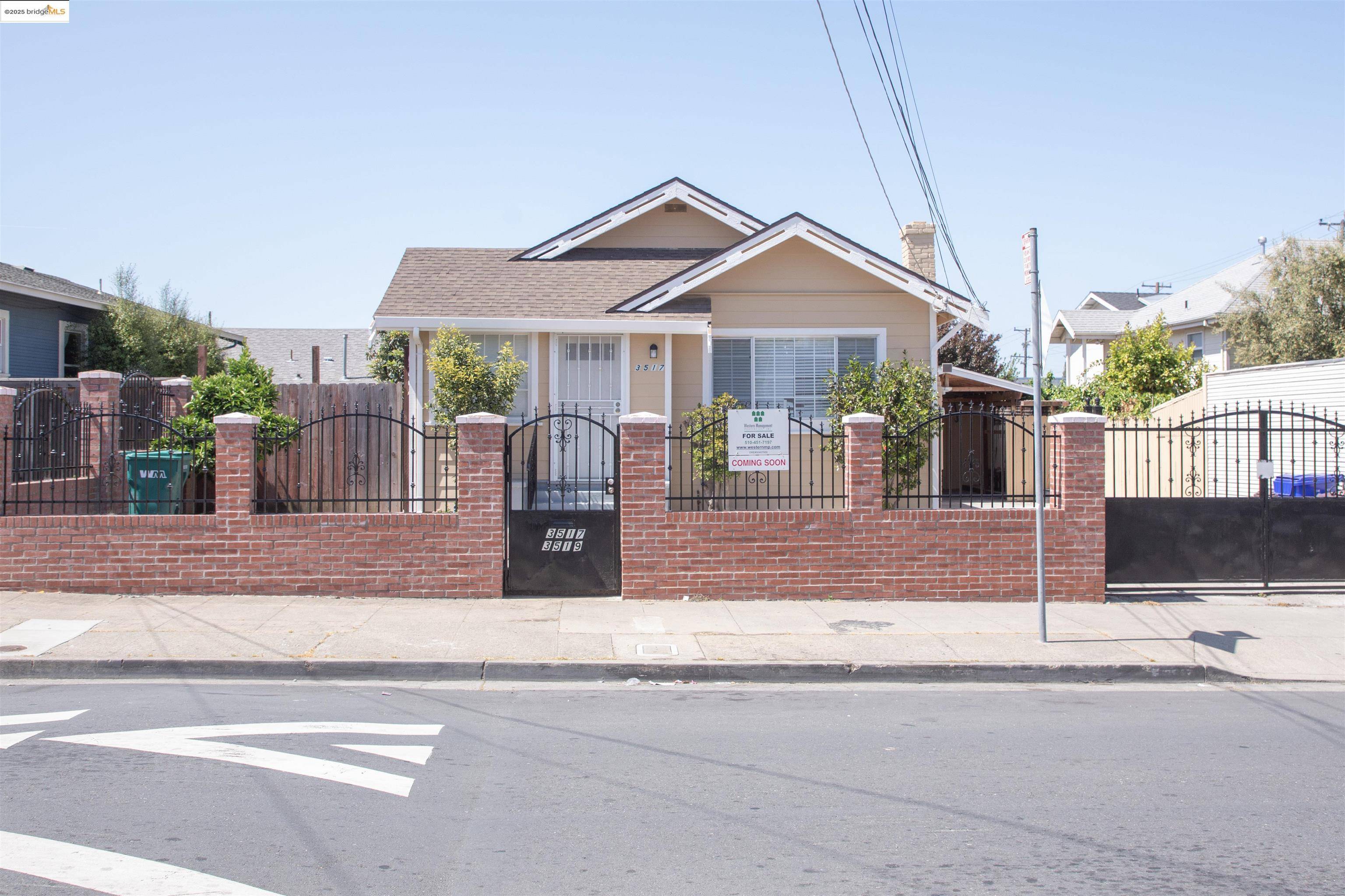Oakland, CA 94619,3517 Allendale Ave