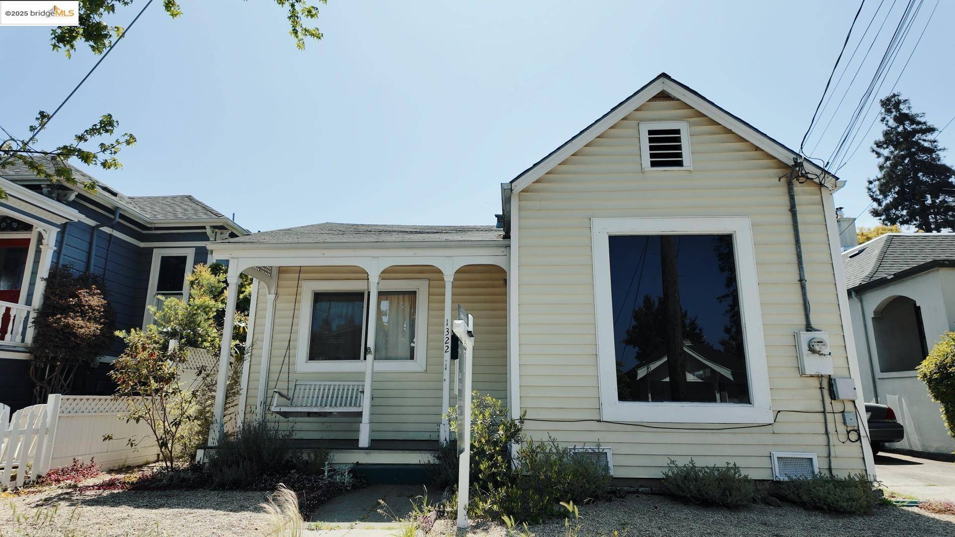 Alameda, CA 94501,1322 Court St