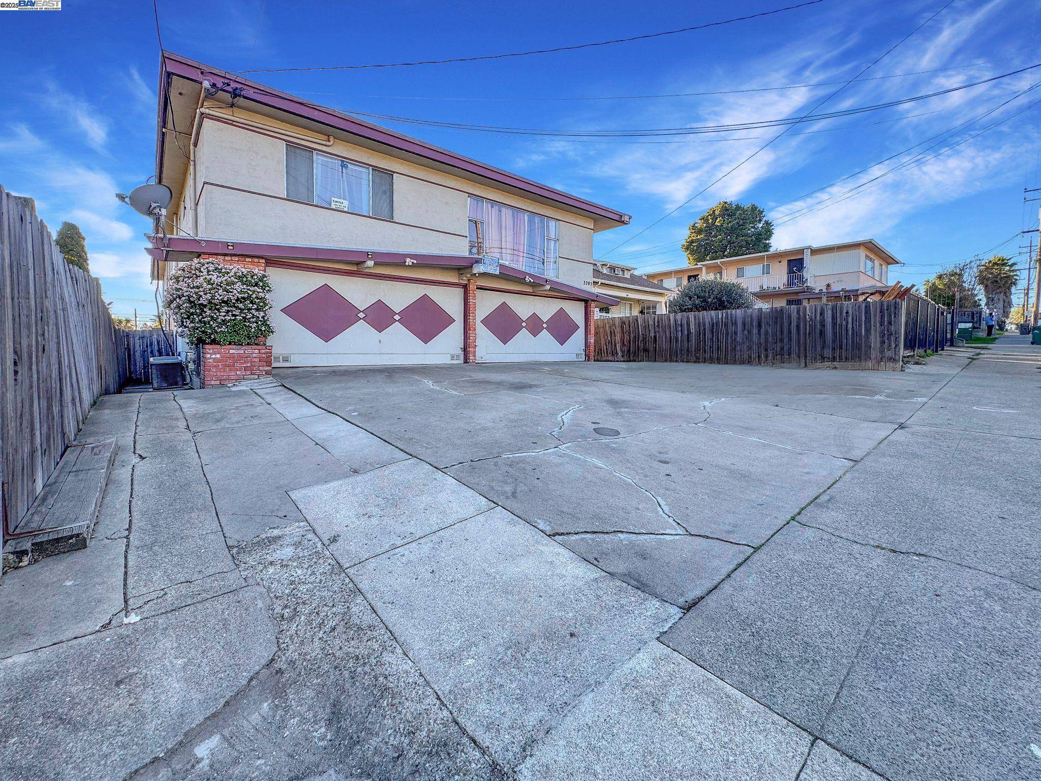 Oakland, CA 94602,3205 Brookdale Ave