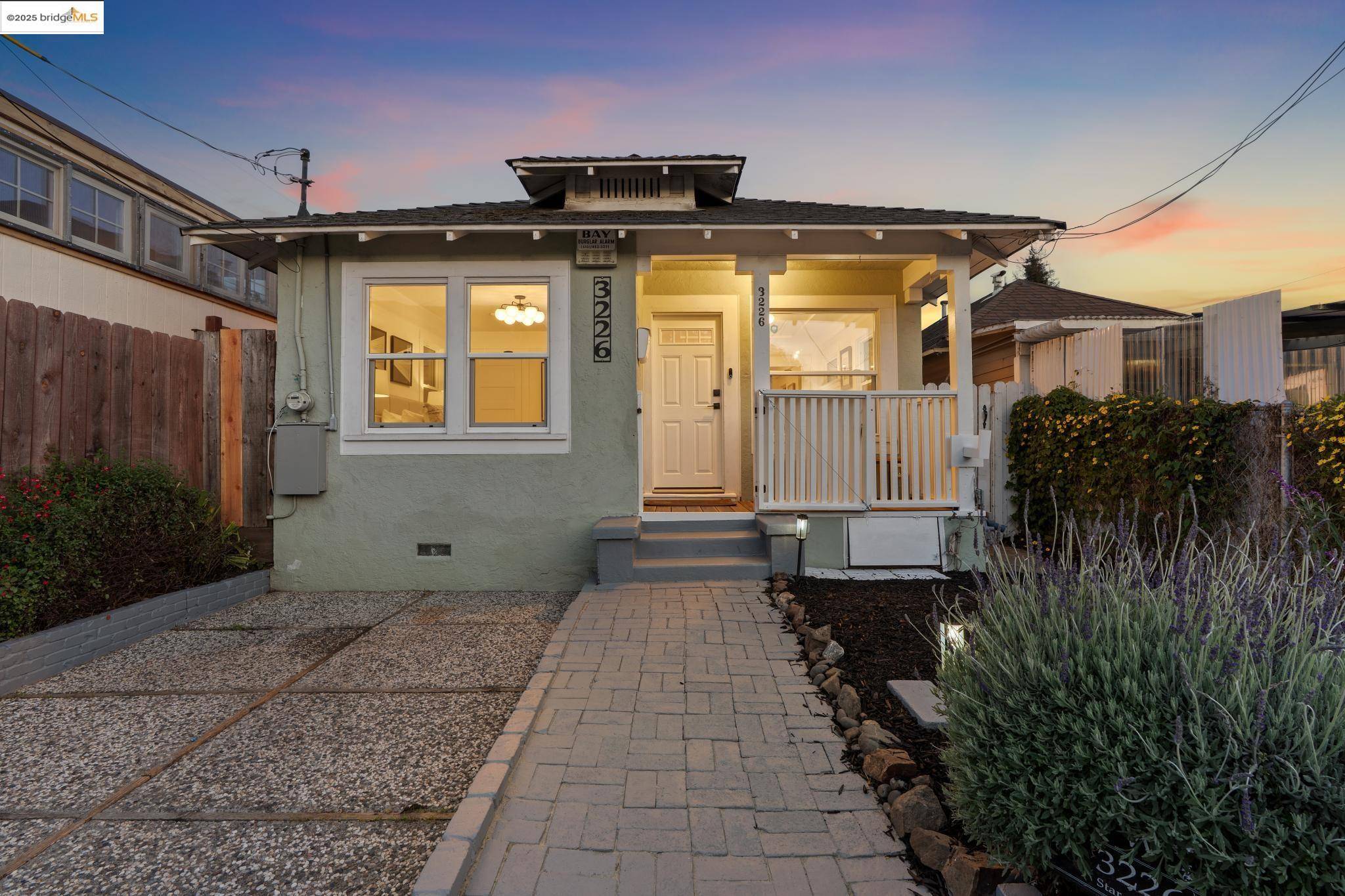 Oakland, CA 94619,3226 Star Avenue