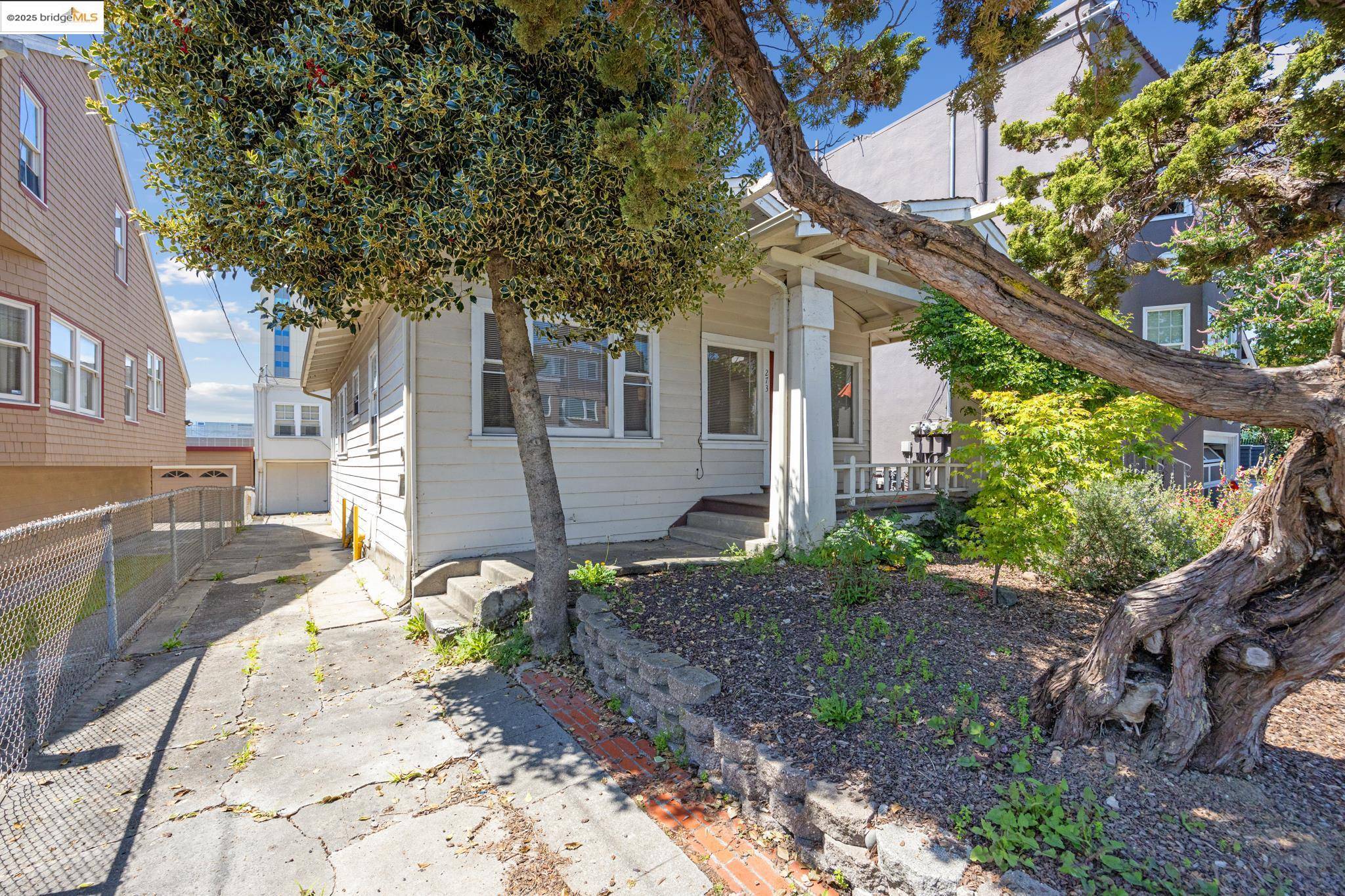 Oakland, CA 94611,271 38Th St