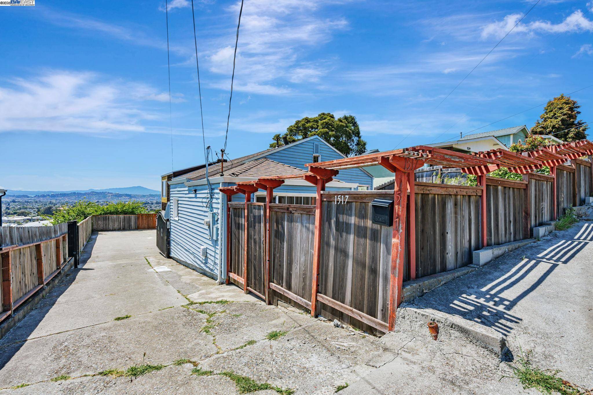 San Pablo, CA 94806,1517 Beau Rivage