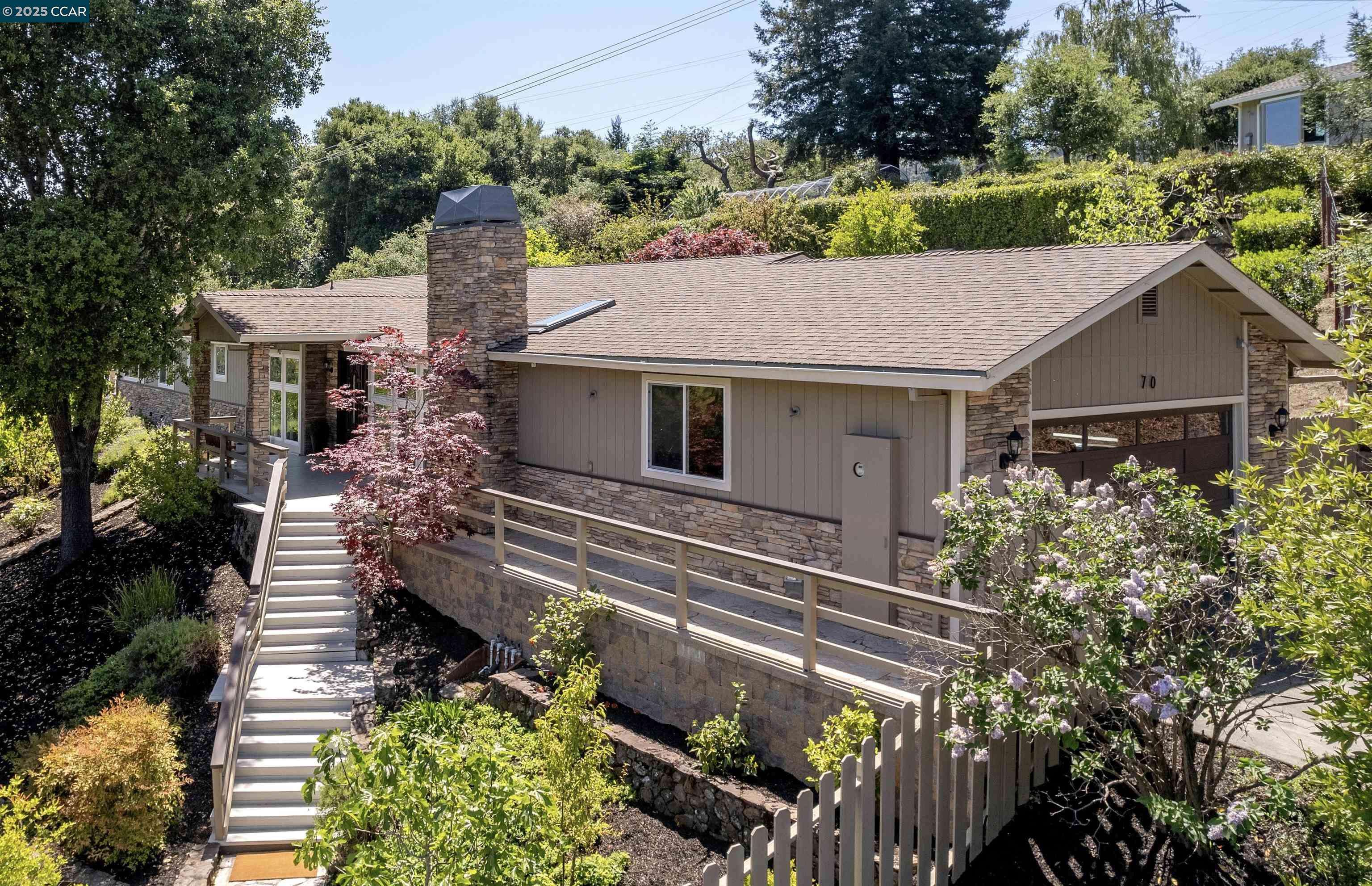 Orinda, CA 94563,70 Lost Valley Dr