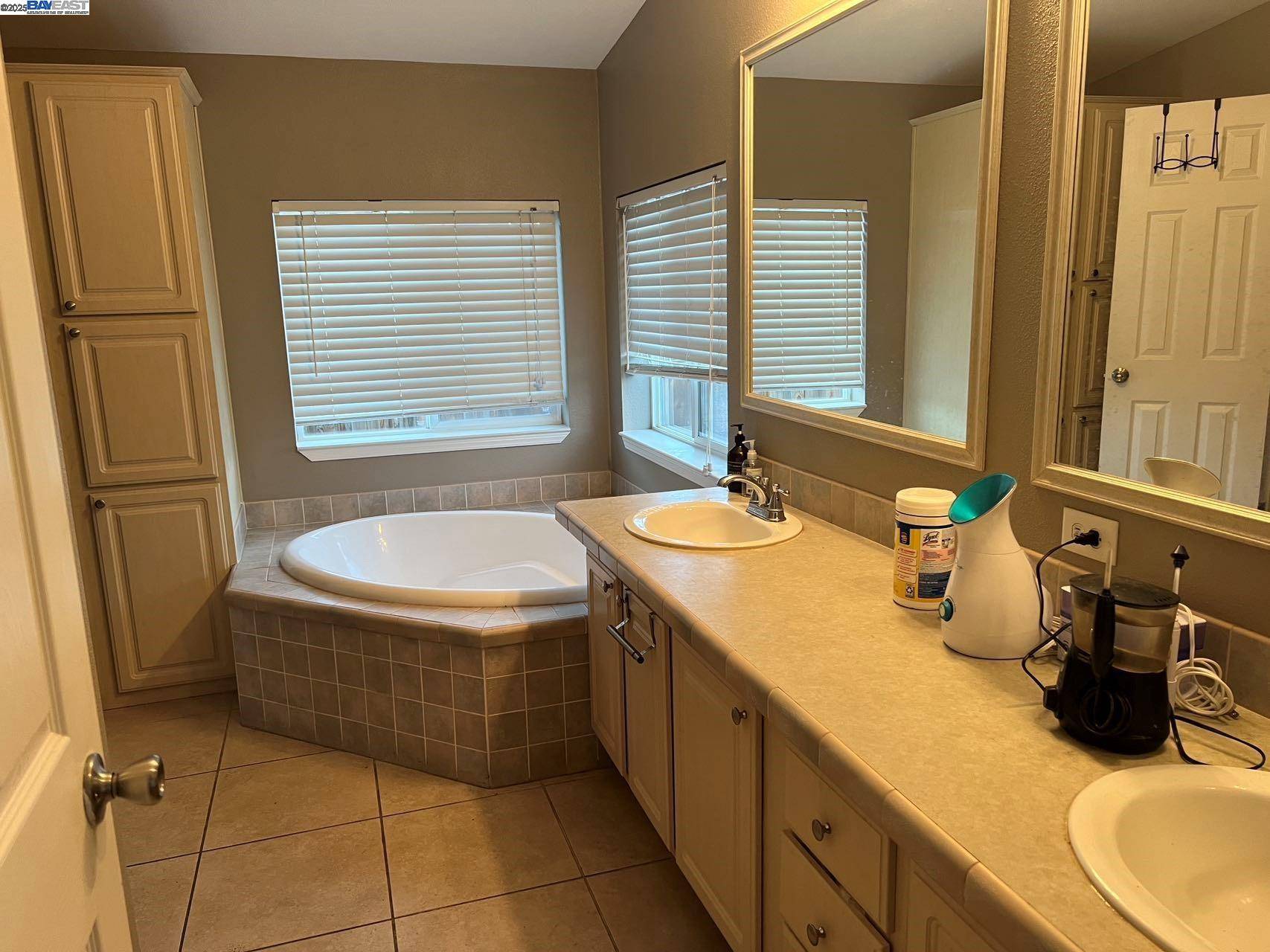 Sunnyvale, CA 94089,1225 Vienna Drive #38