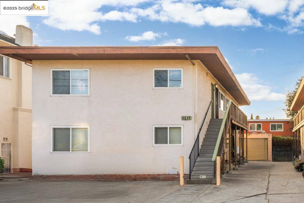 Berkeley, CA 94702,2922 Stanton Ave