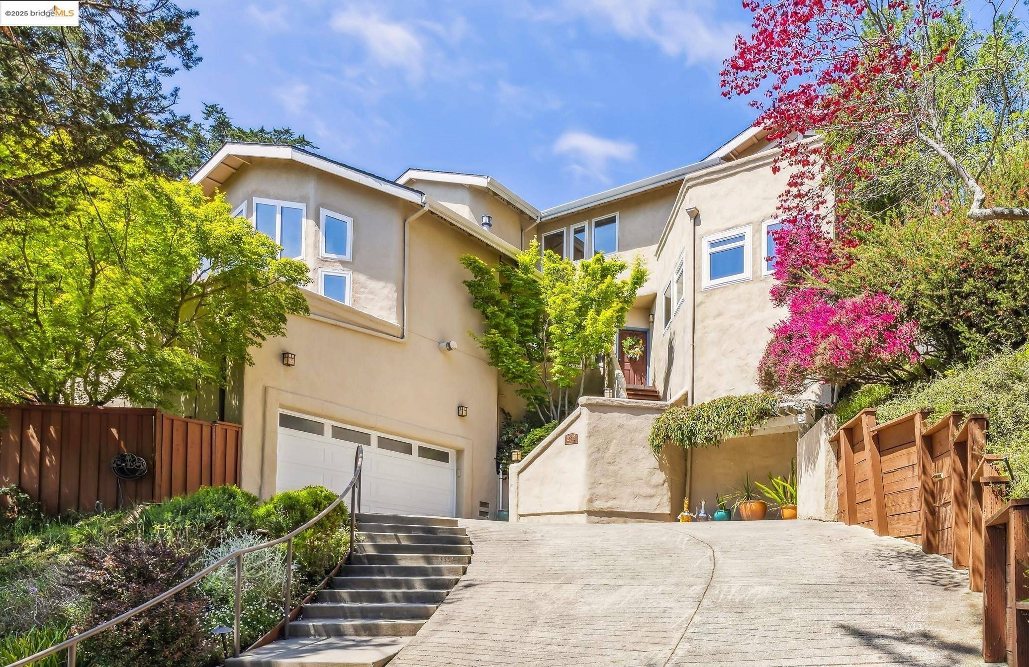 Oakland, CA 94611,2312 Pelham Pl