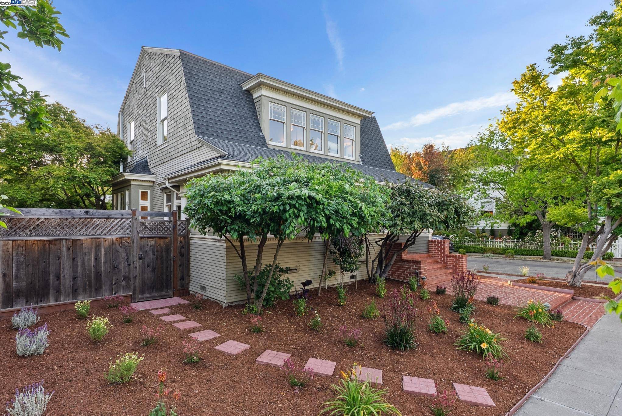Alameda, CA 94501,1325 Saint Charles St