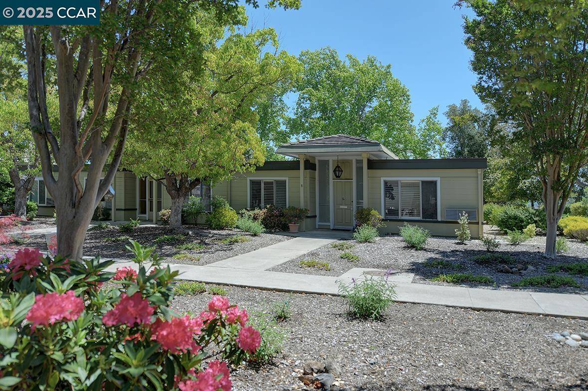 Walnut Creek, CA 94595,1296 Skycrest Dr #8