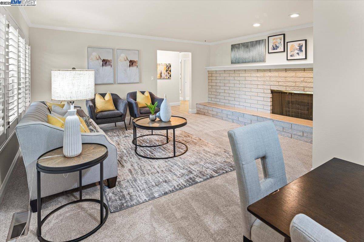 Hayward, CA 94541,25631 Paul Ct