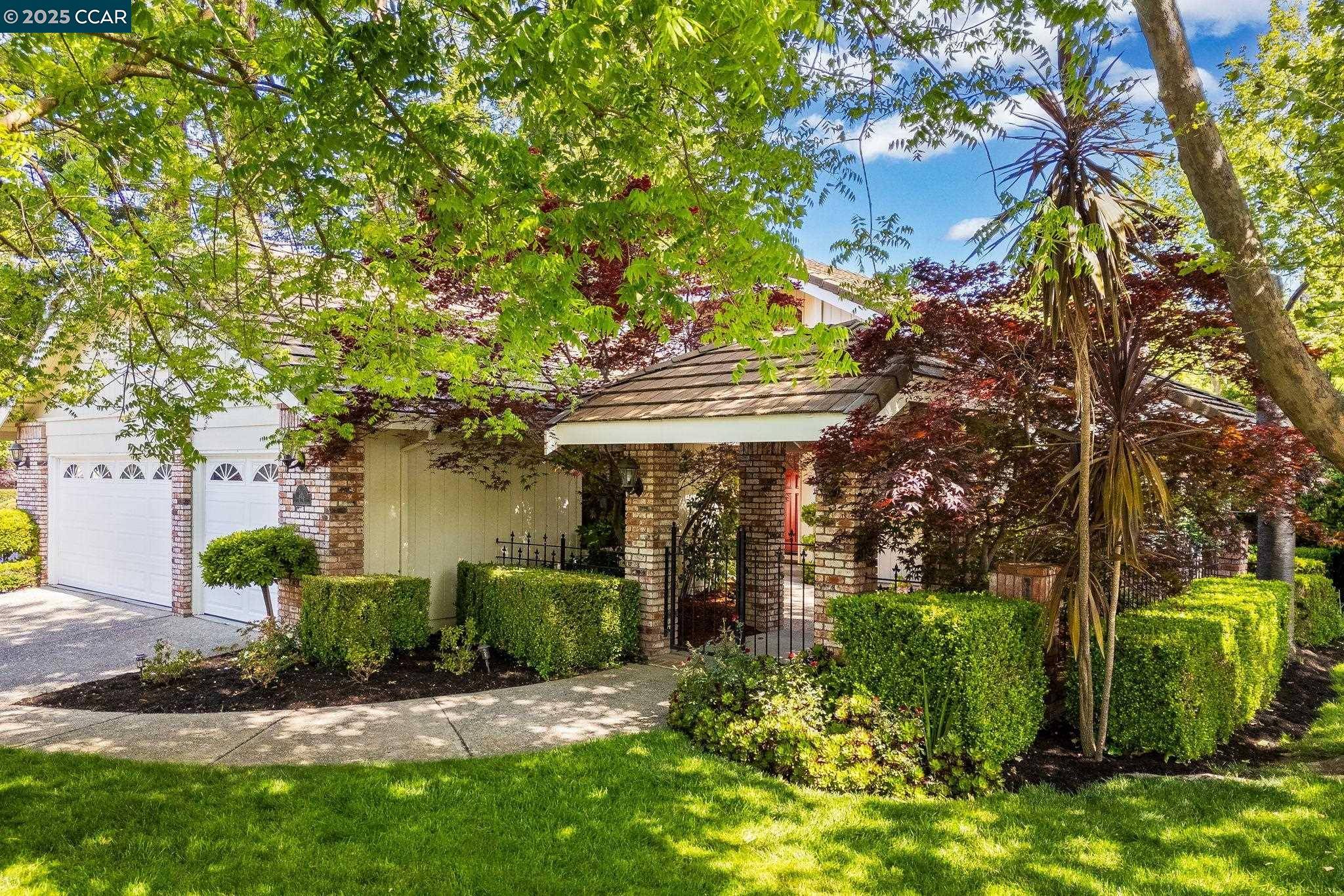 Danville, CA 94506,230 Live Oak Dr