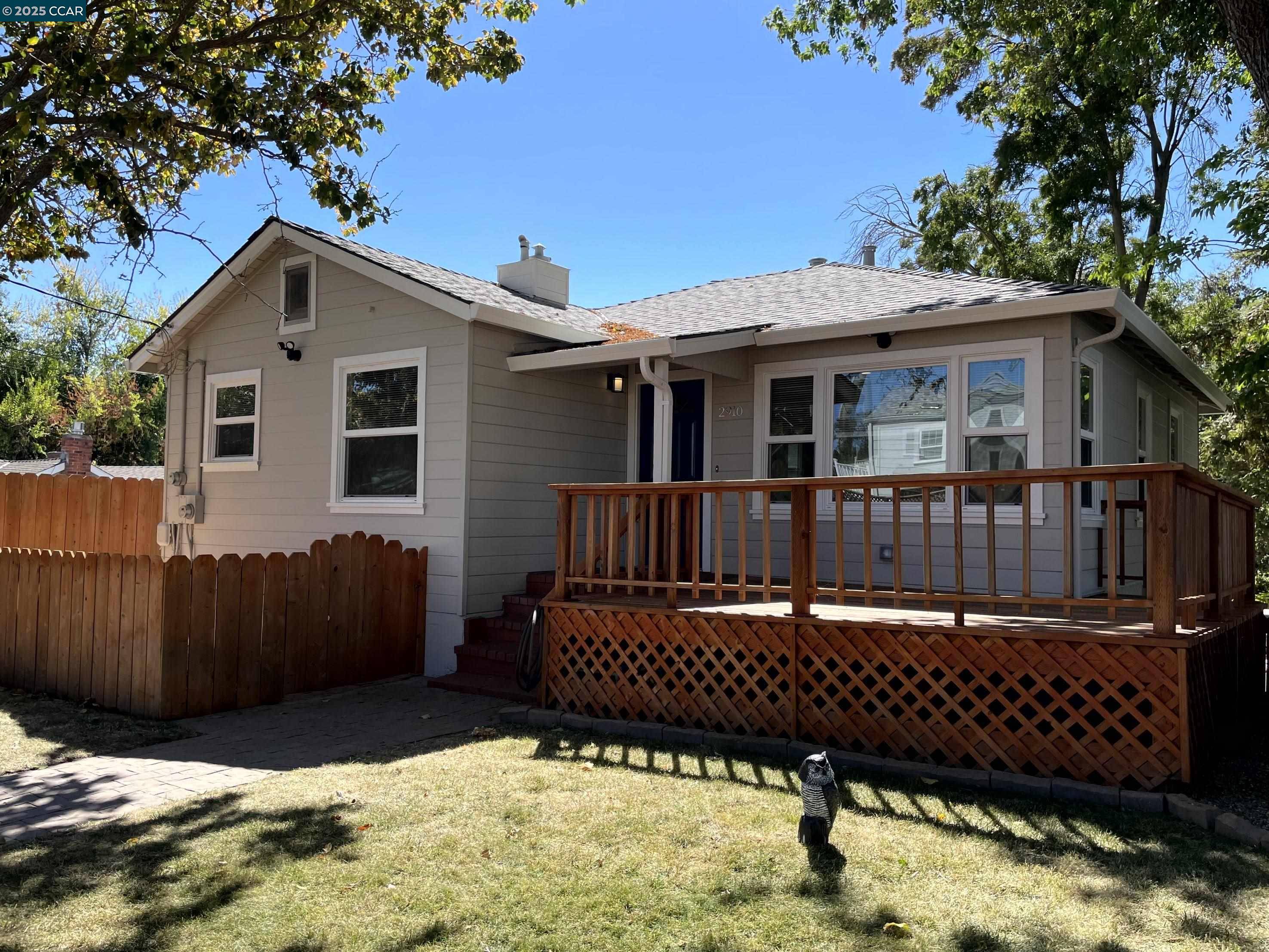 Martinez, CA 94553,2910 Almond St
