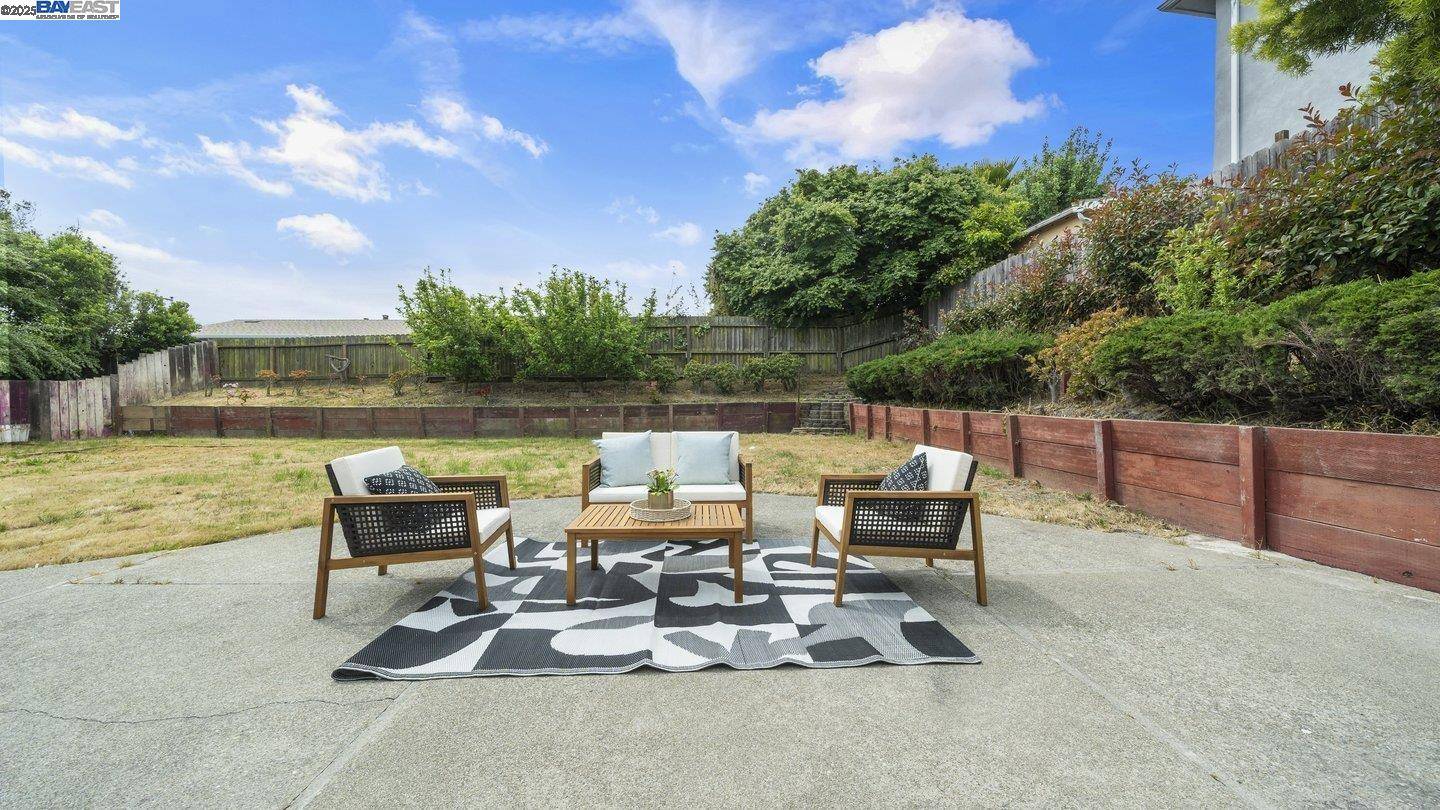 San Pablo, CA 94806,2448 Mahan Way